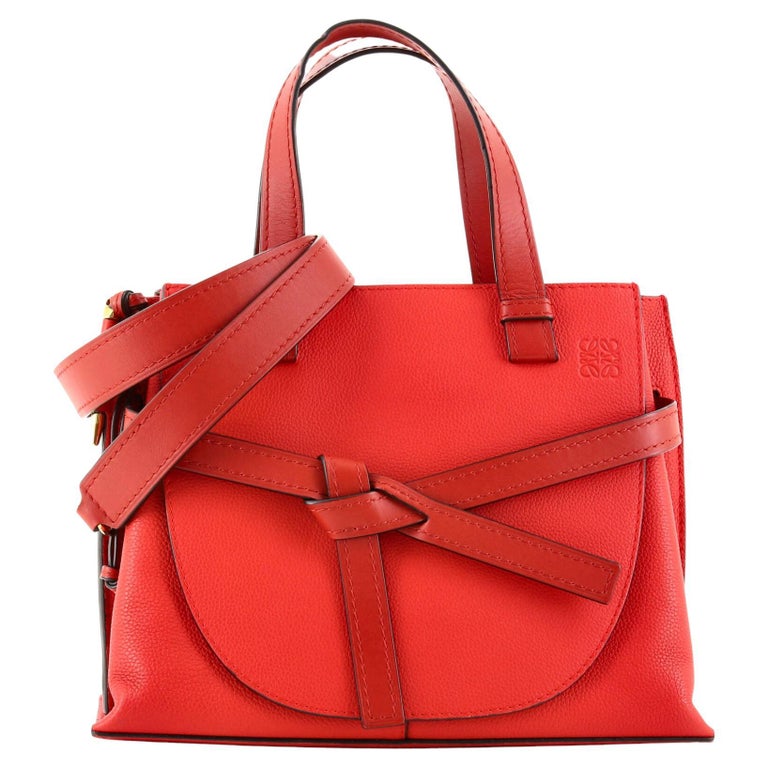 Loewe Gate Fourretout en cuir petit modèle En vente sur 1stDibs