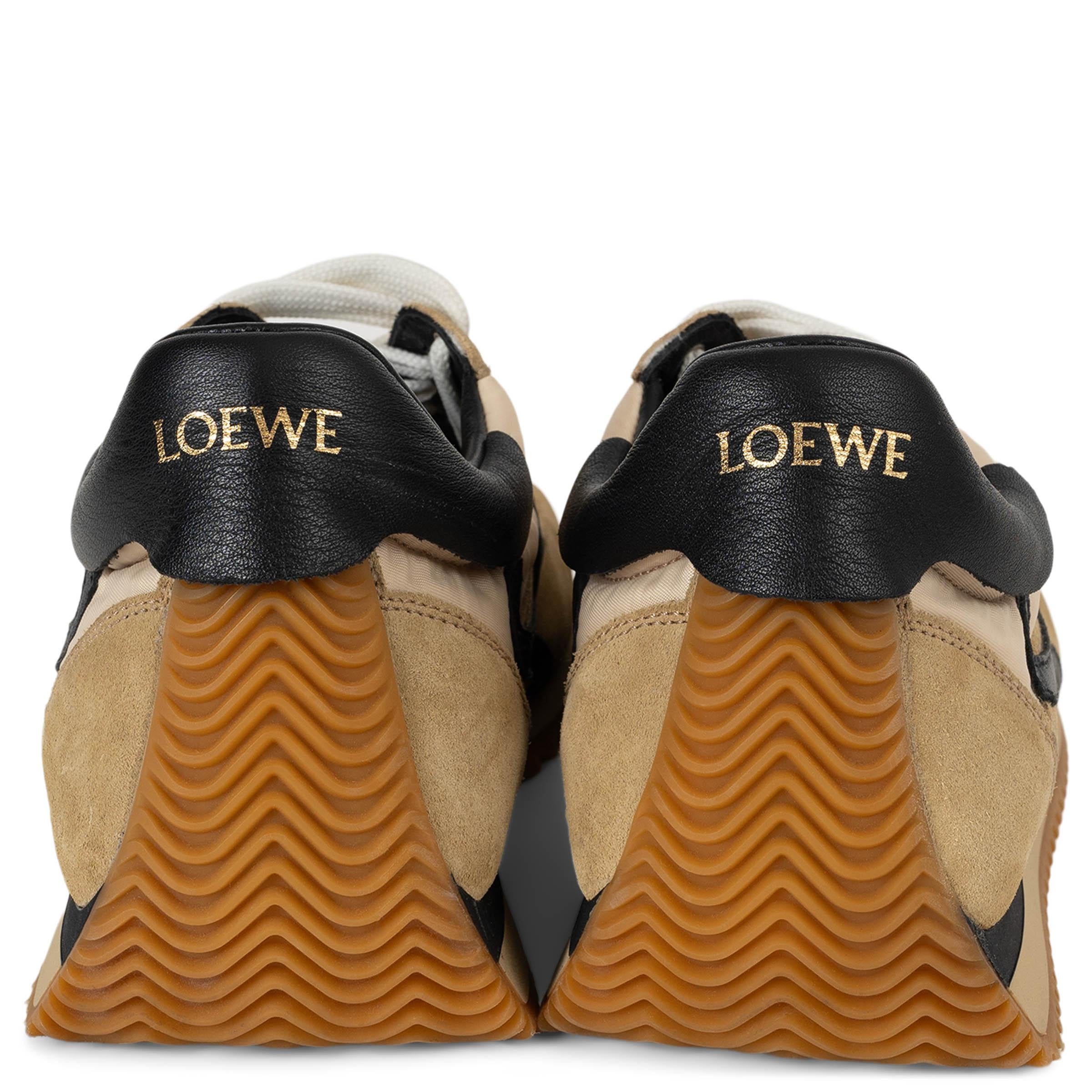 LOEWE scarpe da ginnastica basse FLOW in nylon e camoscio oro e nero 38 In condizioni ottime in vendita a Zürich, CH