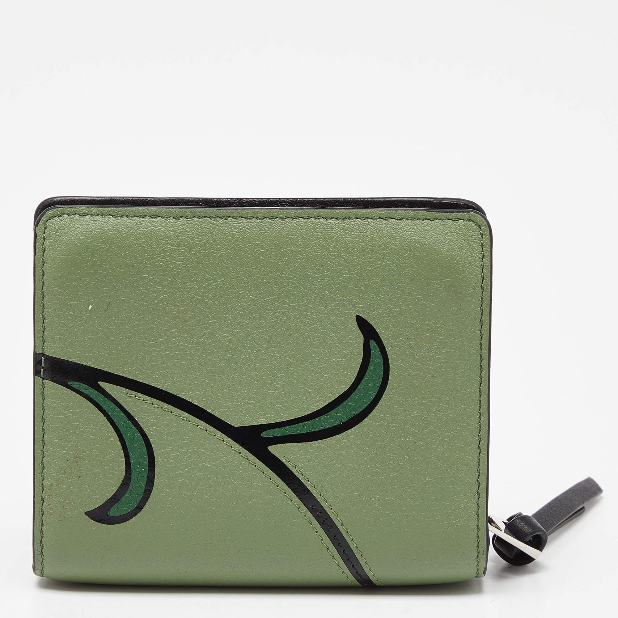 Loewe Green/Blue Leather Zip Compact Wallet In Good Condition In Dubai, Al Qouz 2