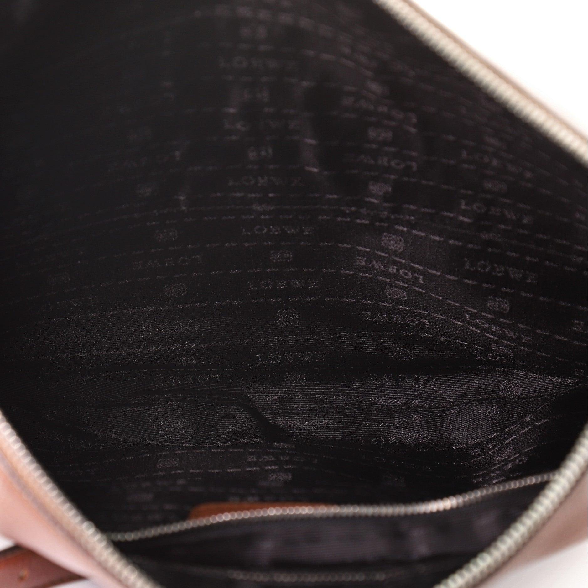 Loewe Heritage Messenger aus braunem Leder im Zustand „Gut“ im Angebot in Irvine, CA