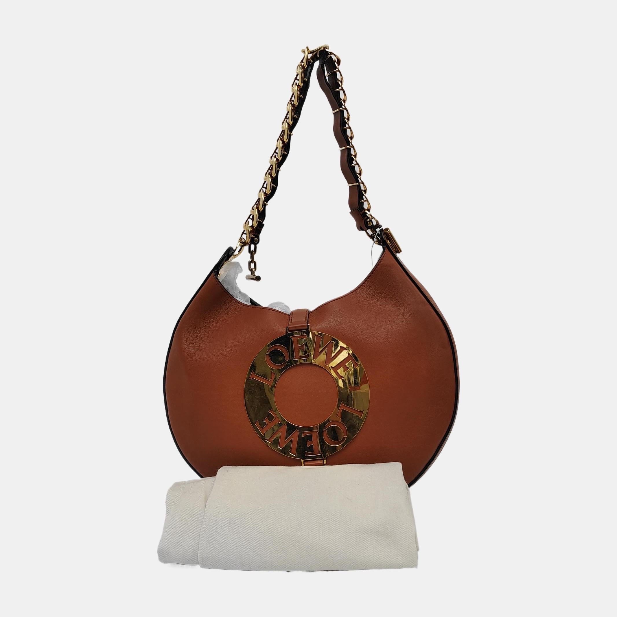 Loewe Joyce Tan Brown Leather Metal Embellished Shoulder Bag im Angebot 5