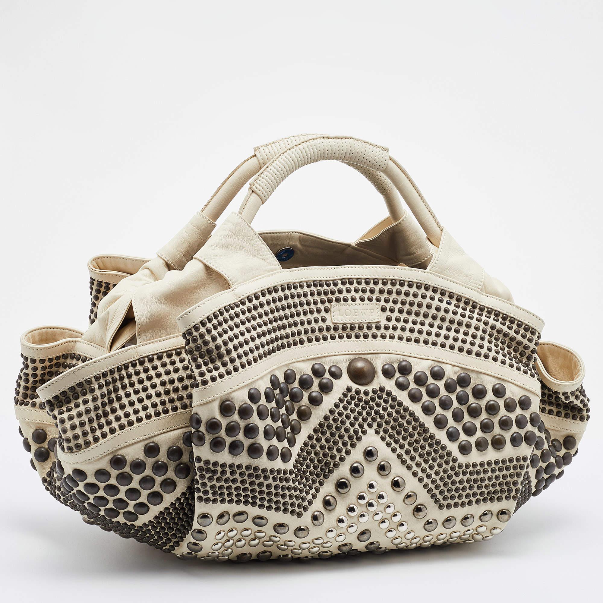 Loewe Light Beige Leather Special Edition Embellished Aire Hobo In Excellent Condition In Dubai, Al Qouz 2