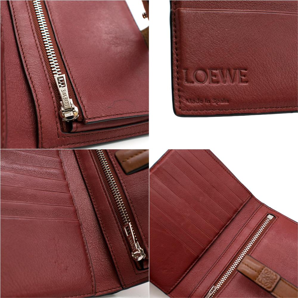 Loewe Light Caramel/Pecan Medium Vertical Leather Wallet In Excellent Condition In London, GB