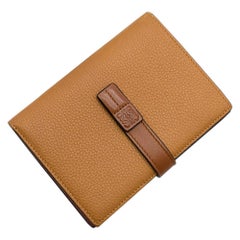 Loewe Light Caramel/Pecan Medium Vertical Leather Wallet