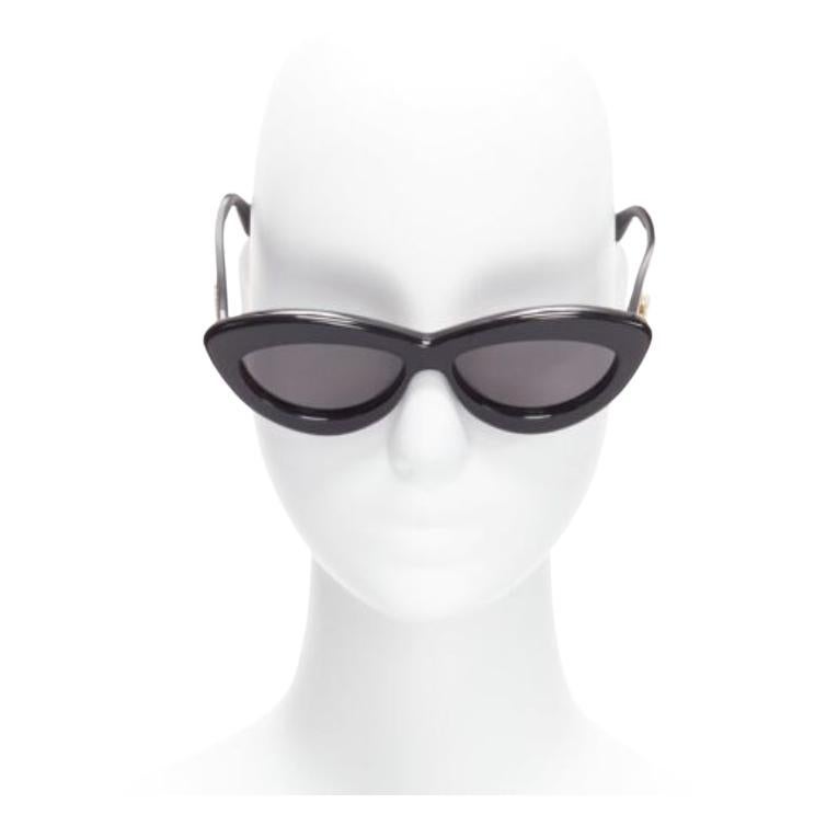 LOEWE LW400961 lunettes de soleil yeux de chat à monture épaisse en acétate noir et logo cursif doré