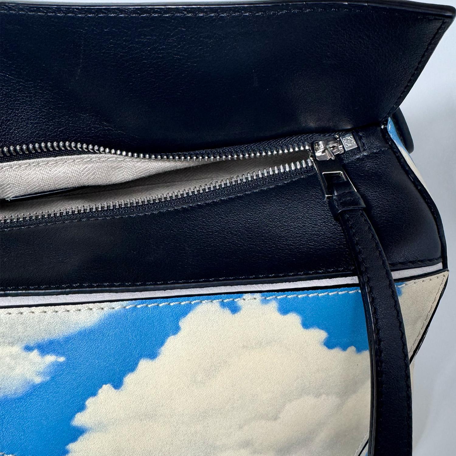 Loewe - Sac Puzzle avec imprimé nuages bleu ciel et ivoire, taille moyenne 2