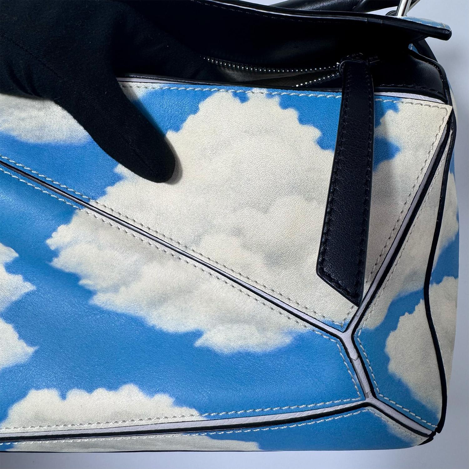 Loewe - Sac Puzzle avec imprimé nuages bleu ciel et ivoire, taille moyenne 4