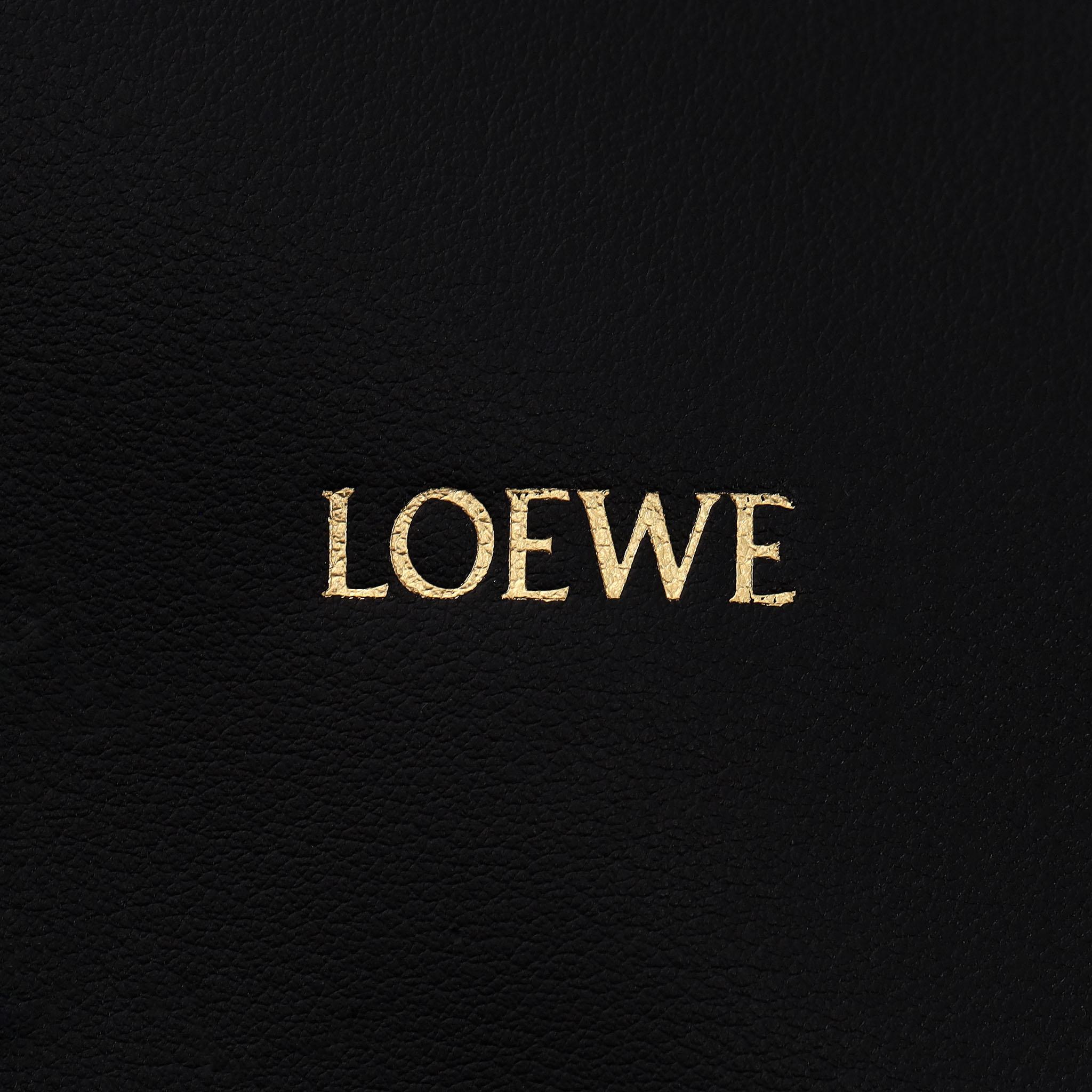 Loewe Borsa media a ciambella in pelle nappa con nodo flamenco in vendita 5