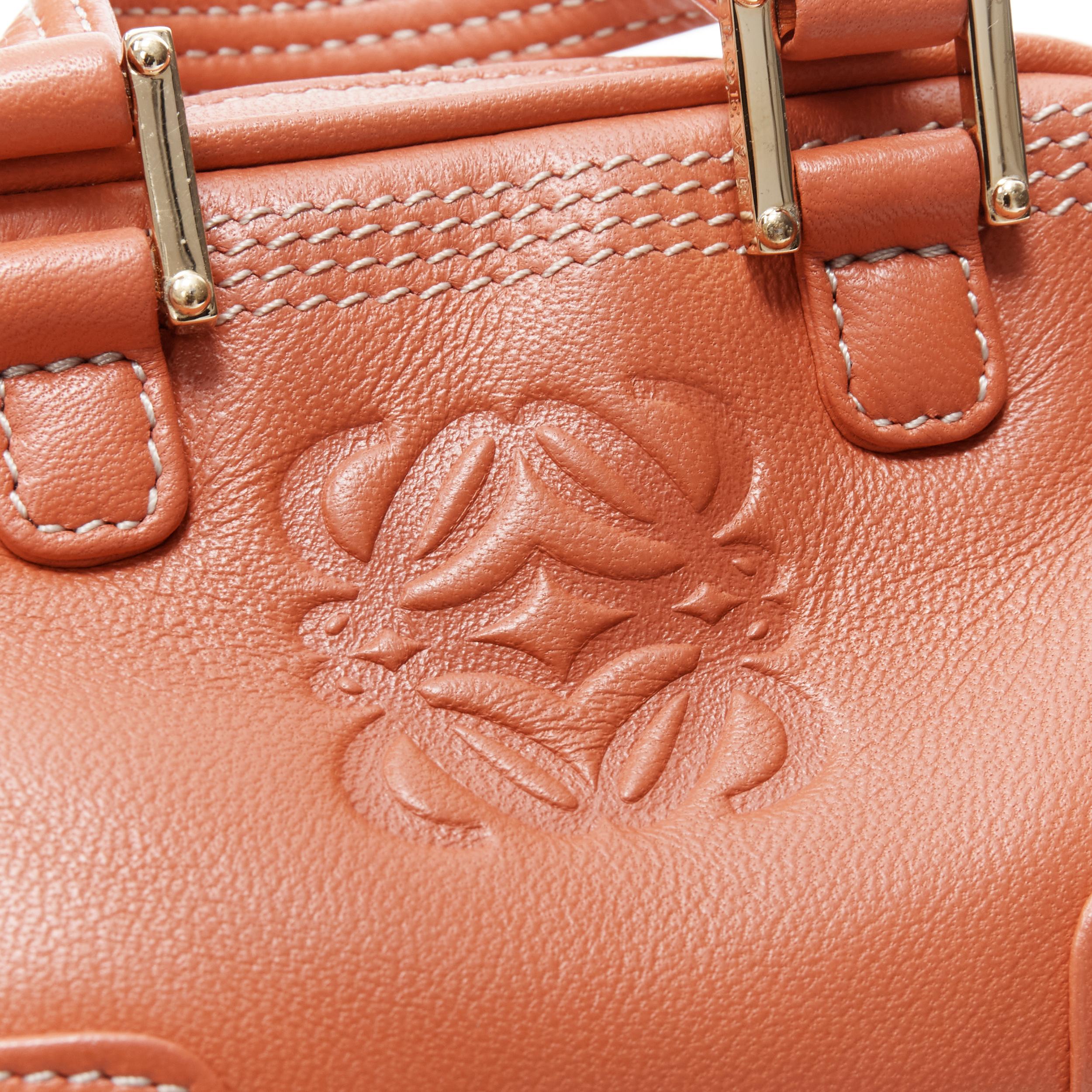 LOEWE Micro Amazona red leather logo emboss crossbody bag In Good Condition In Hong Kong, NT