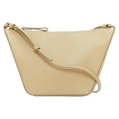 LOEWE Mini Hammock Hobo taupe in pelle morbida con mini crossbody anagrammato