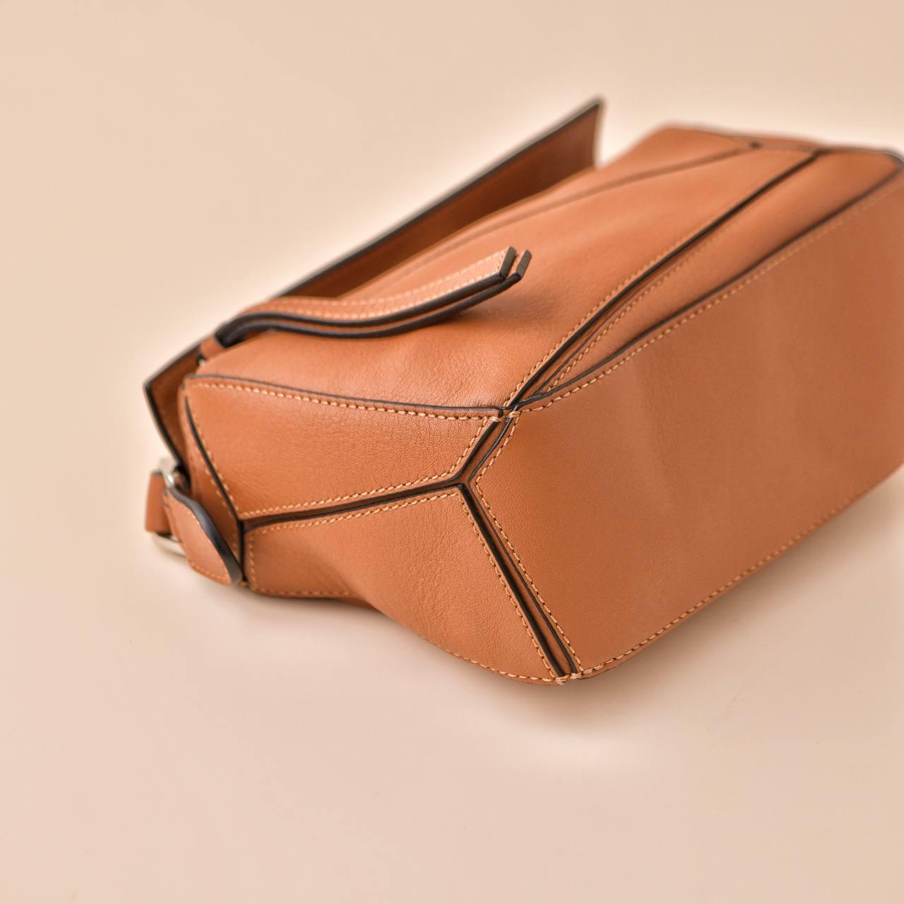 Loewe Mini Puzzle Tan Leather Shoulder Crossbody Bag For Sale 2