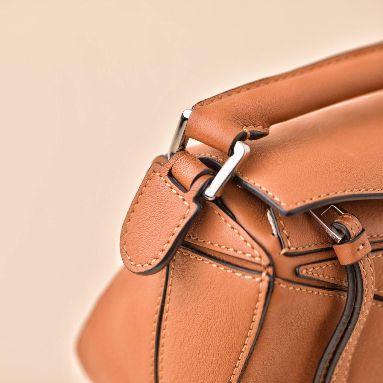 Loewe Mini Puzzle Tan Leather Shoulder Crossbody Bag For Sale 4