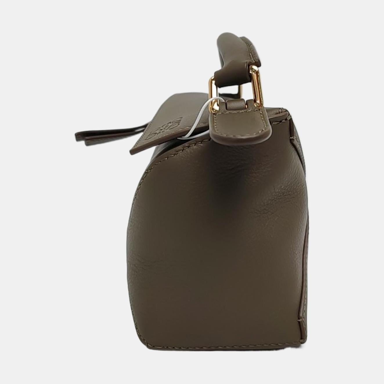 Noir Loewe Puzzle Edge Mini Sac à bandoulière en cuir de veau vert olive foncé en vente