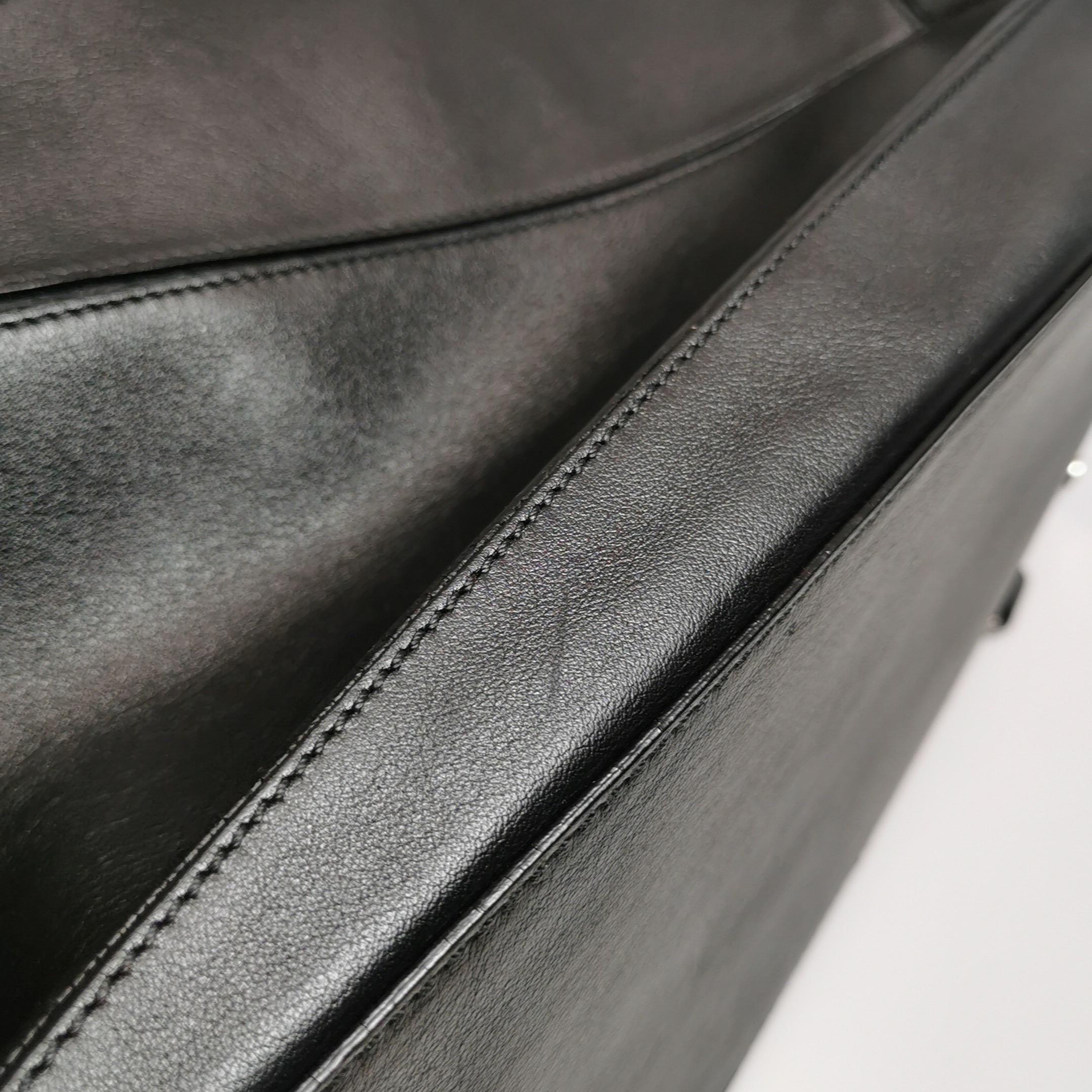 Loewe Puzzle Large Black Smooth Leather White Logo in vendita 9