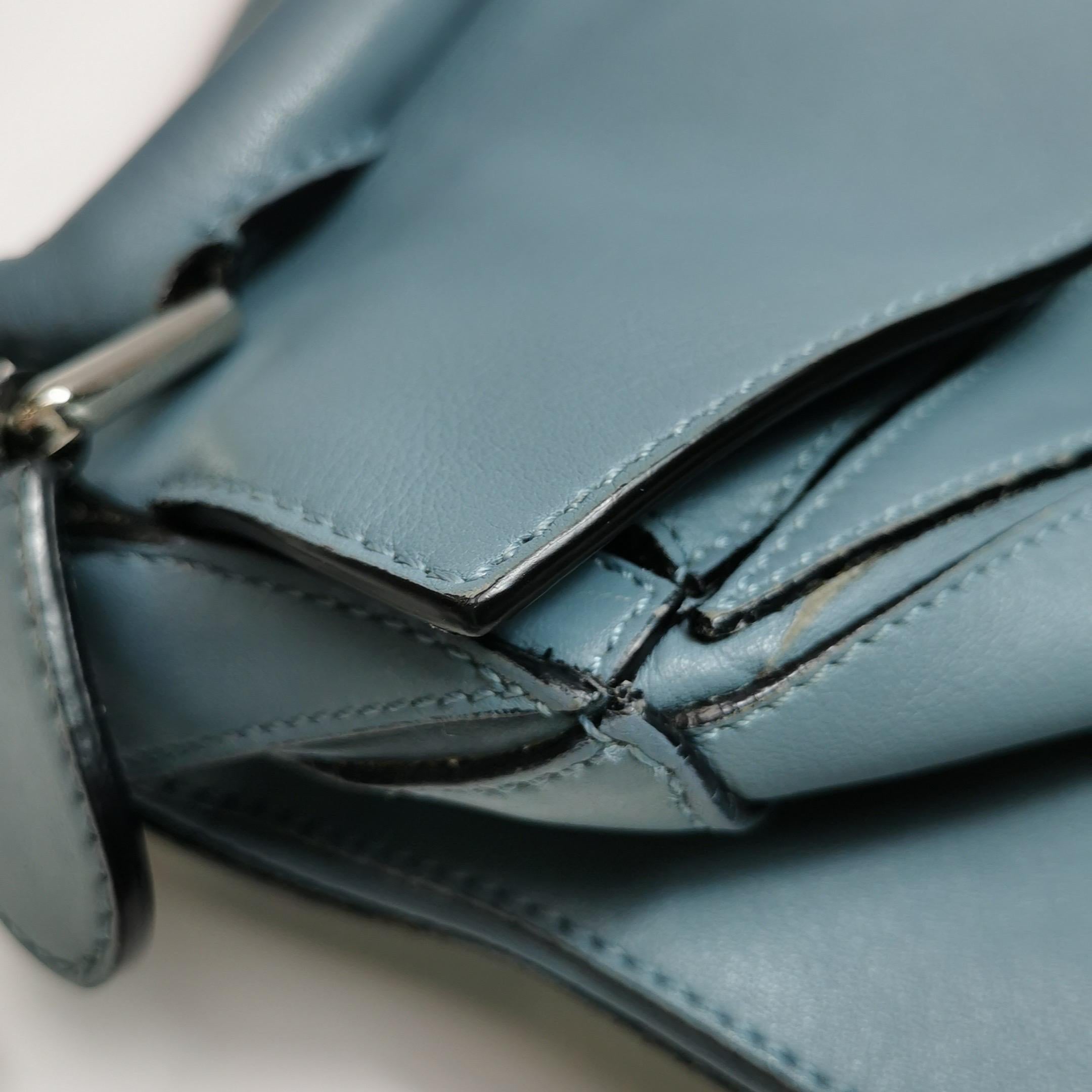 Loewe Puzzle Medium Ash blue Calfskin Leather Crossbody Bag For Sale 6
