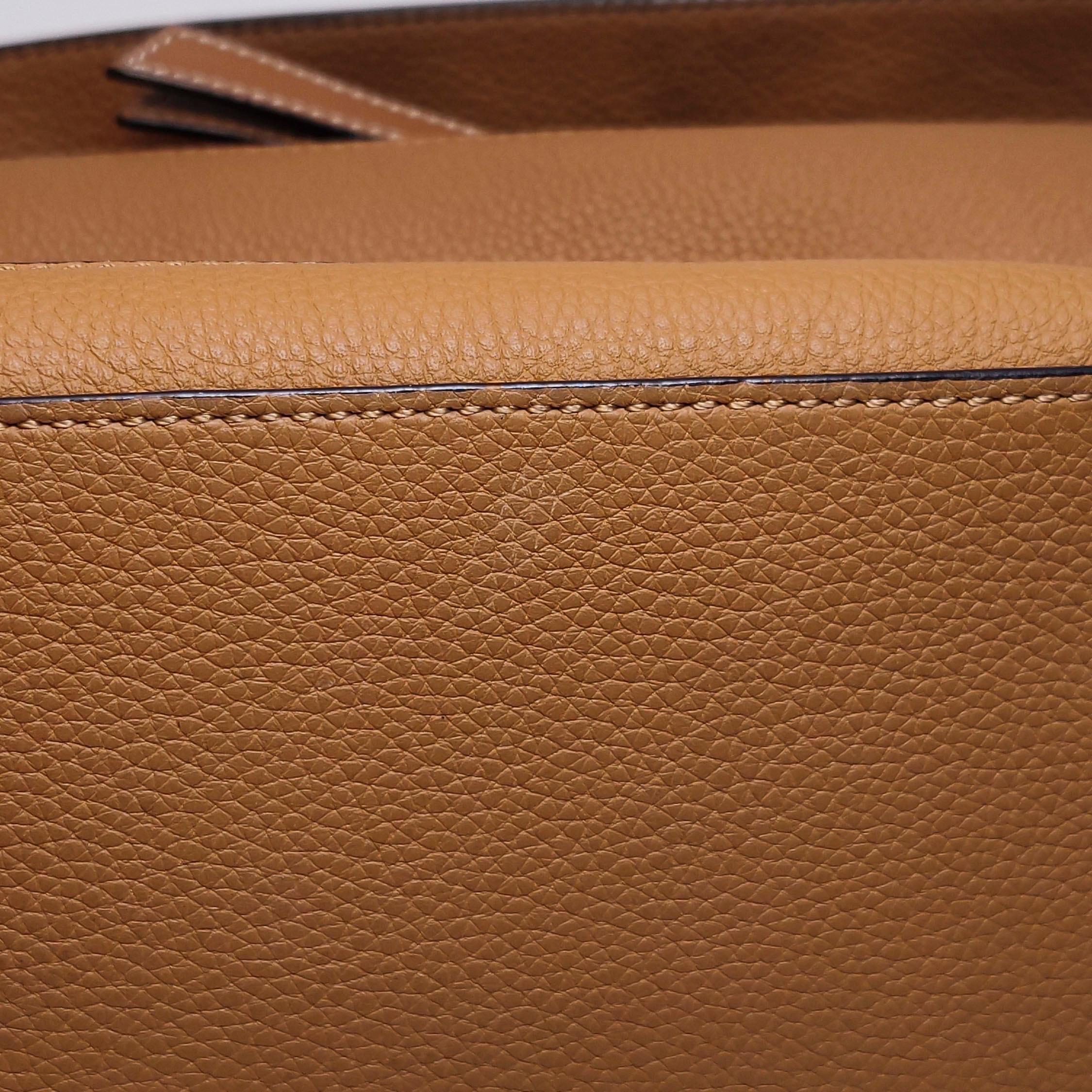 Loewe Puzzle Medium en cuir marron avec bracelet brodé multicolore en vente 11