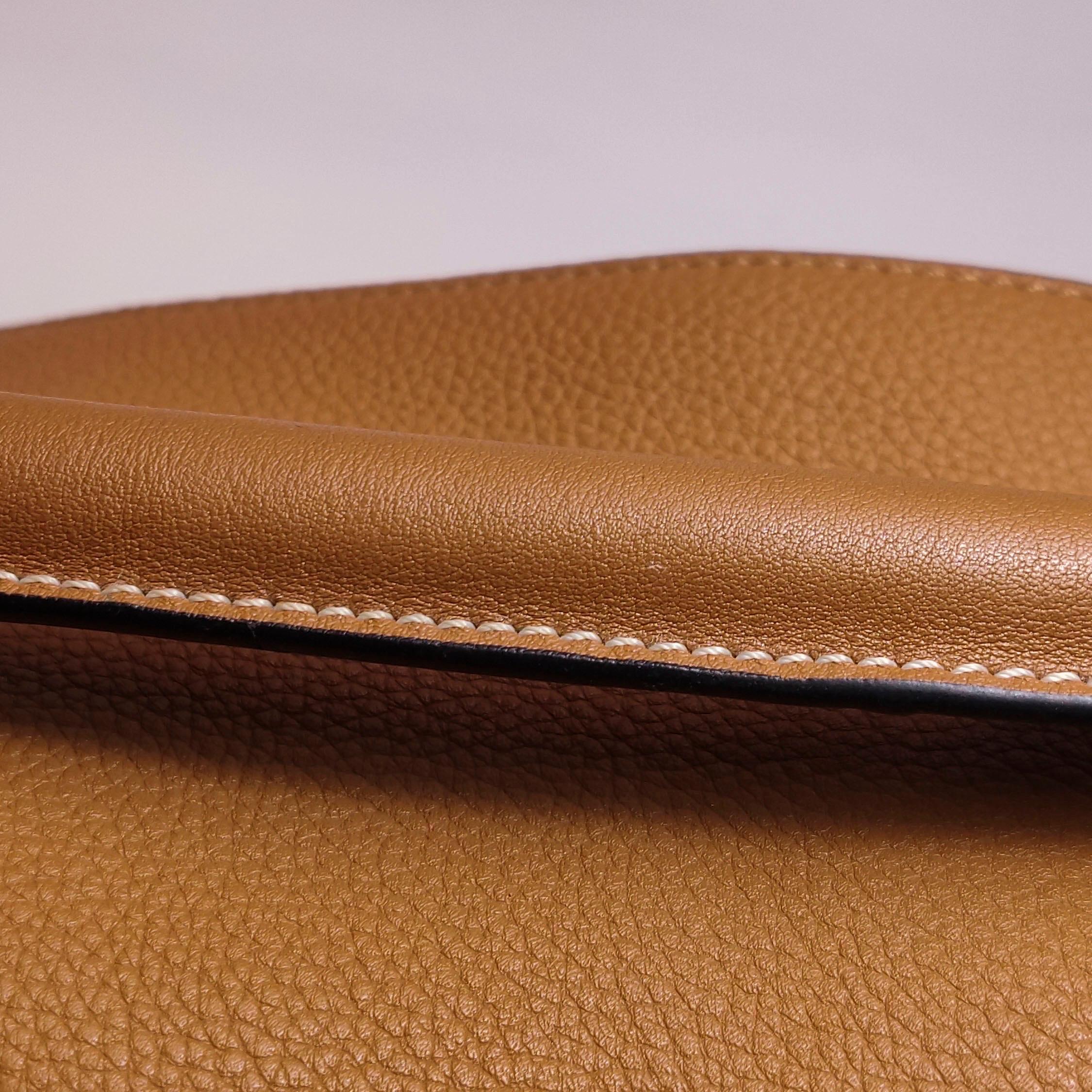 Loewe Puzzle Medium en cuir marron avec bracelet brodé multicolore en vente 13