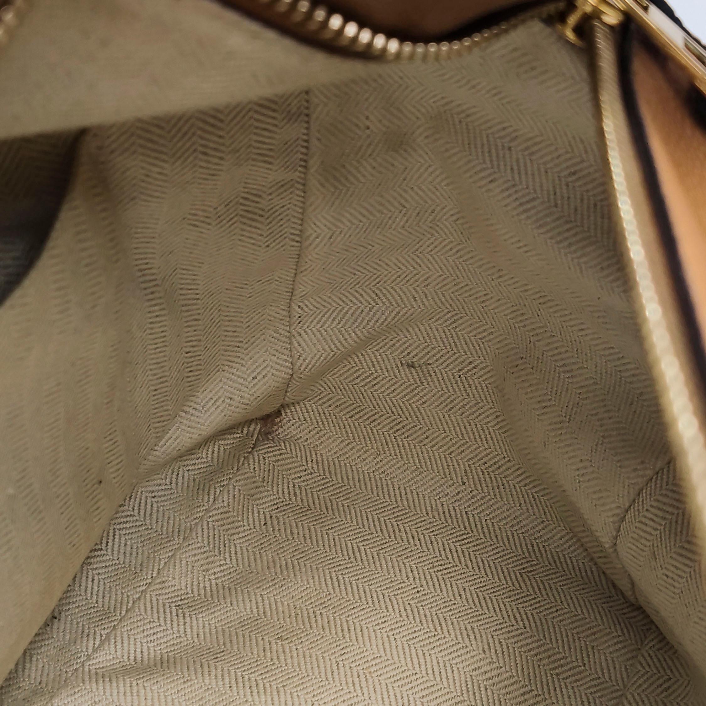 Loewe Puzzle Medium en cuir marron avec bracelet brodé multicolore en vente 3