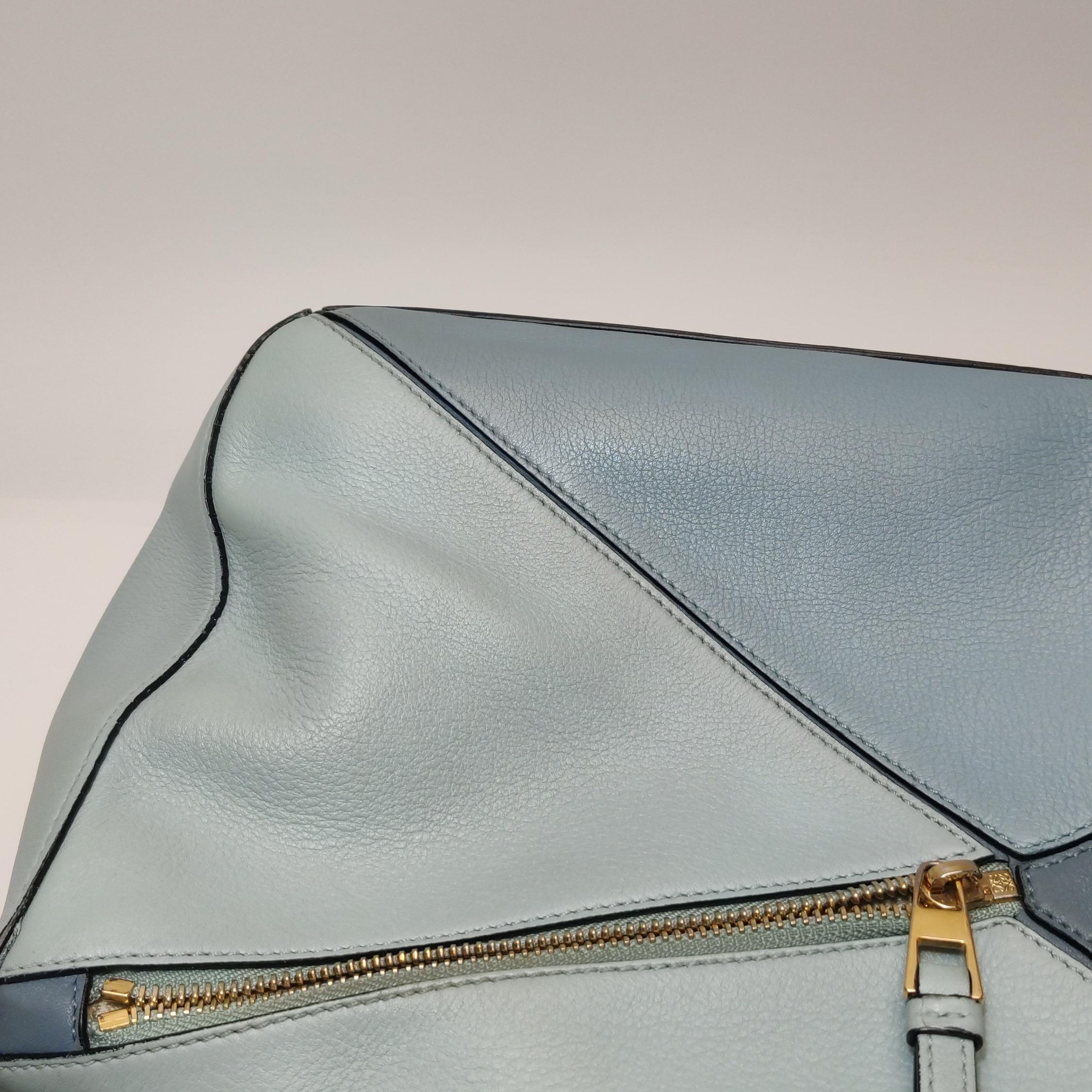 Loewe Puzzle Medium Multicolor Blue Calfskin Leather Crossbody Bag in vendita 10