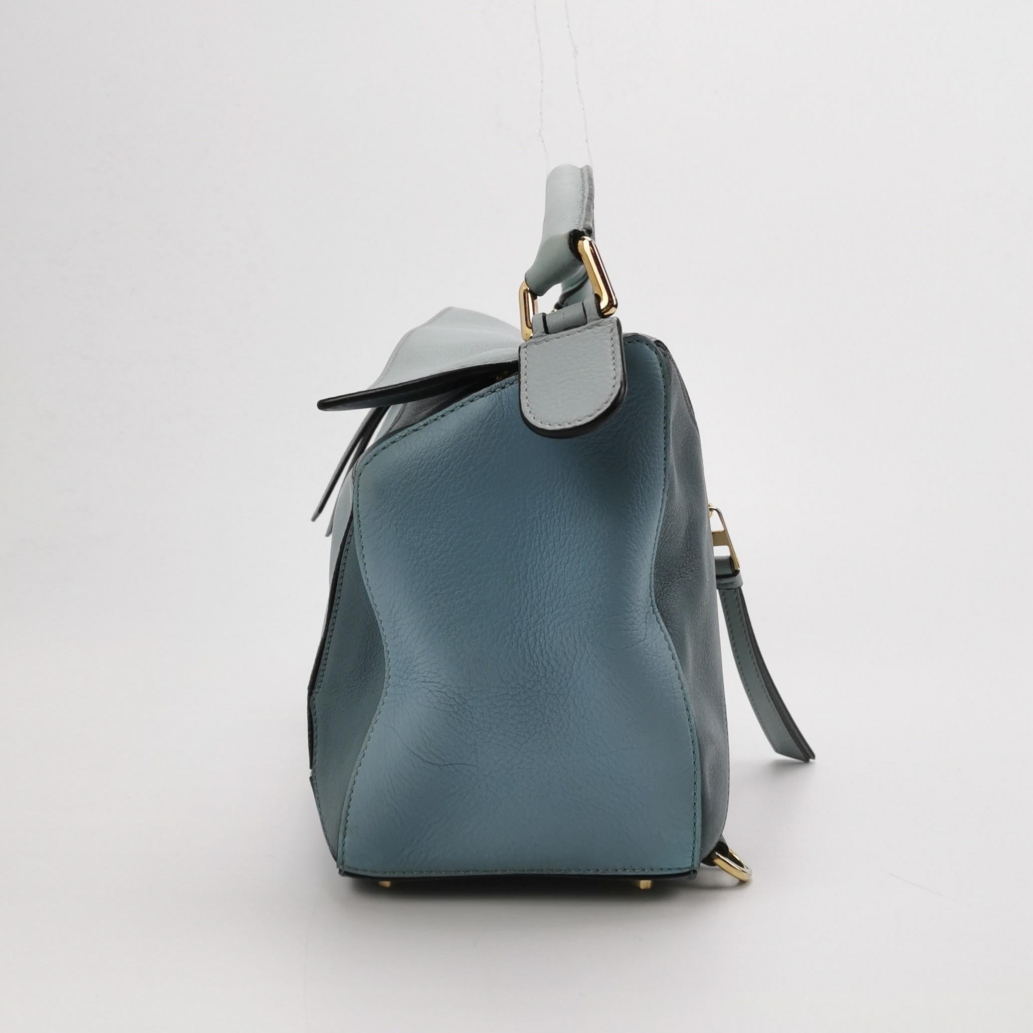 Donna Loewe Puzzle Medium Multicolor Blue Calfskin Leather Crossbody Bag in vendita