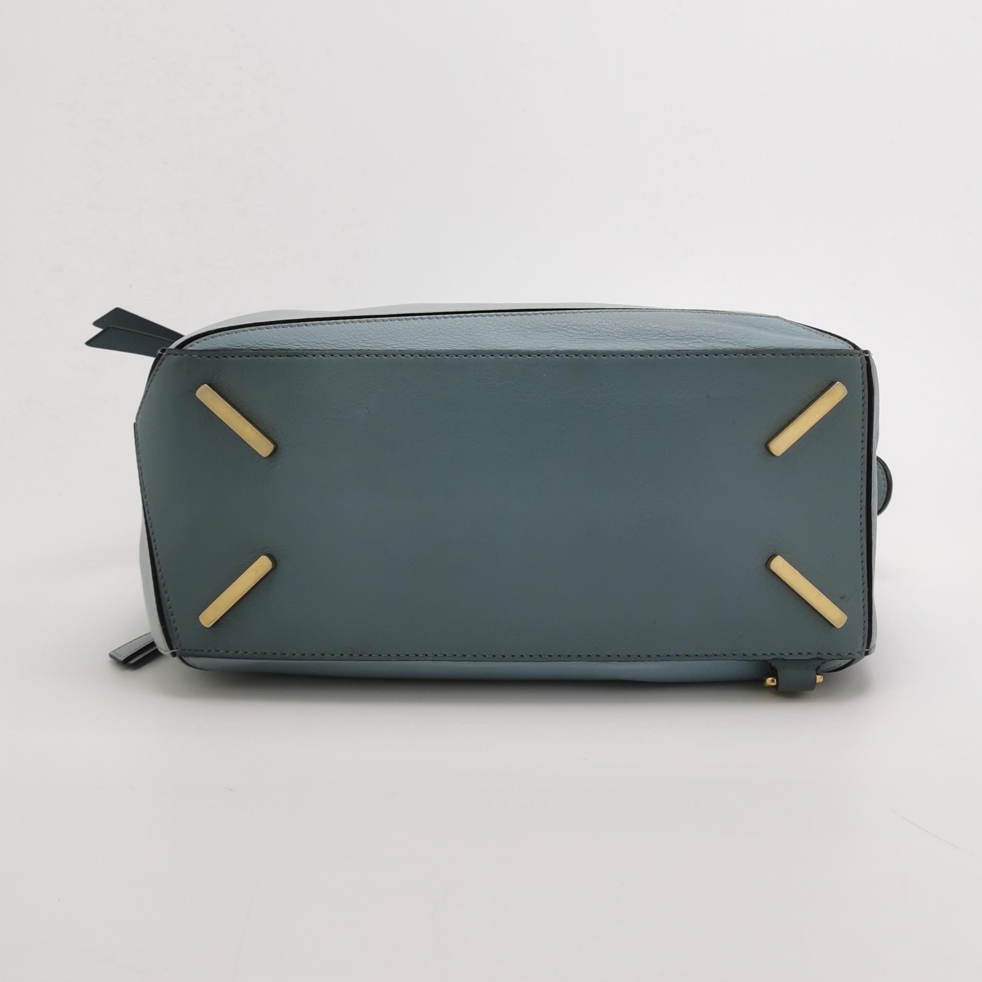 Loewe Puzzle Medium Multicolor Blue Calfskin Leather Crossbody Bag in vendita 2