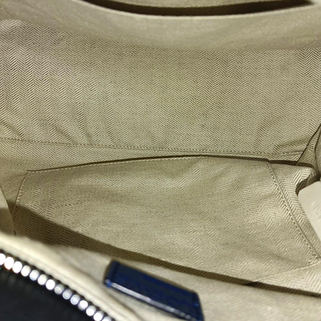 Loewe Puzzle Medium Multicolor Navy Calfskin leather bag In Good Condition In AUBERVILLIERS, FR