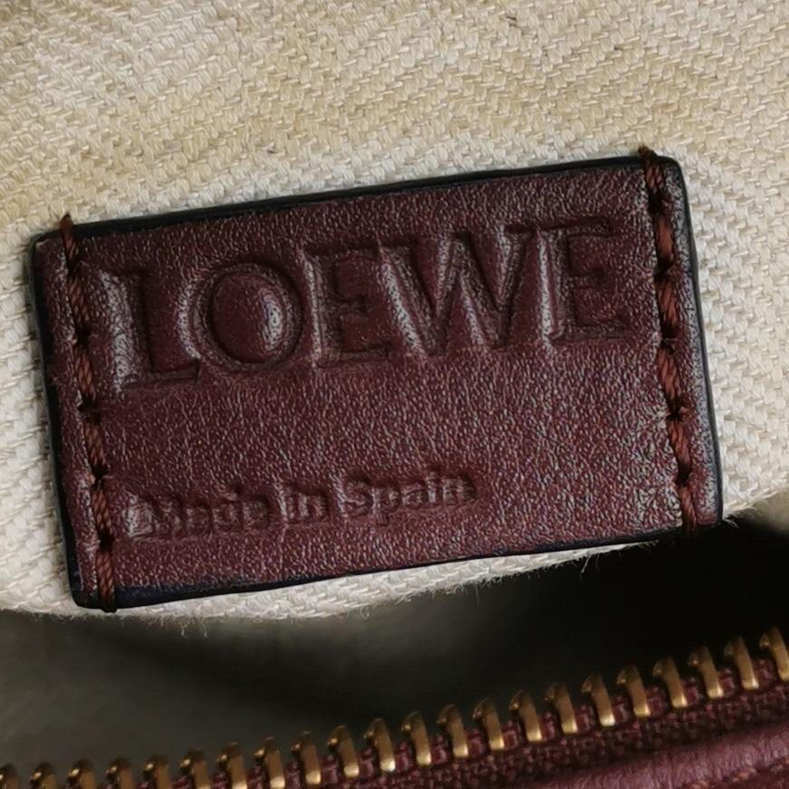Loewe Puzzle Medium Multicolor Striped Canvas Leather Crossbody Bag en vente 6