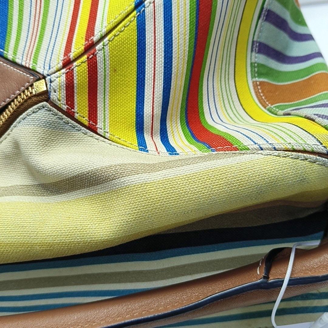 Loewe Puzzle Medium Multicolor Striped Canvas Leather Crossbody Bag en vente 7
