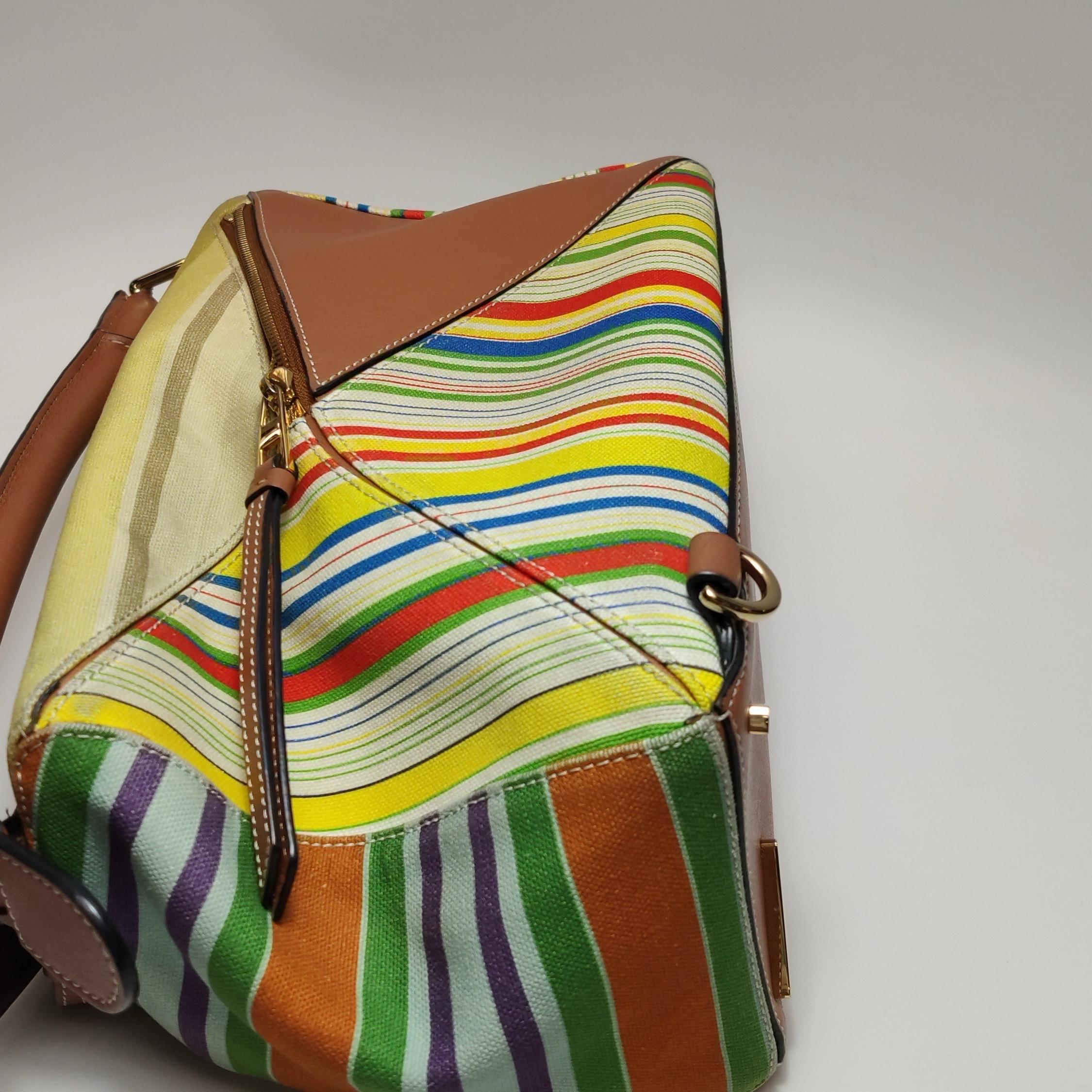 Loewe Puzzle Medium Multicolor Striped Canvas Leather Crossbody Bag en vente 11