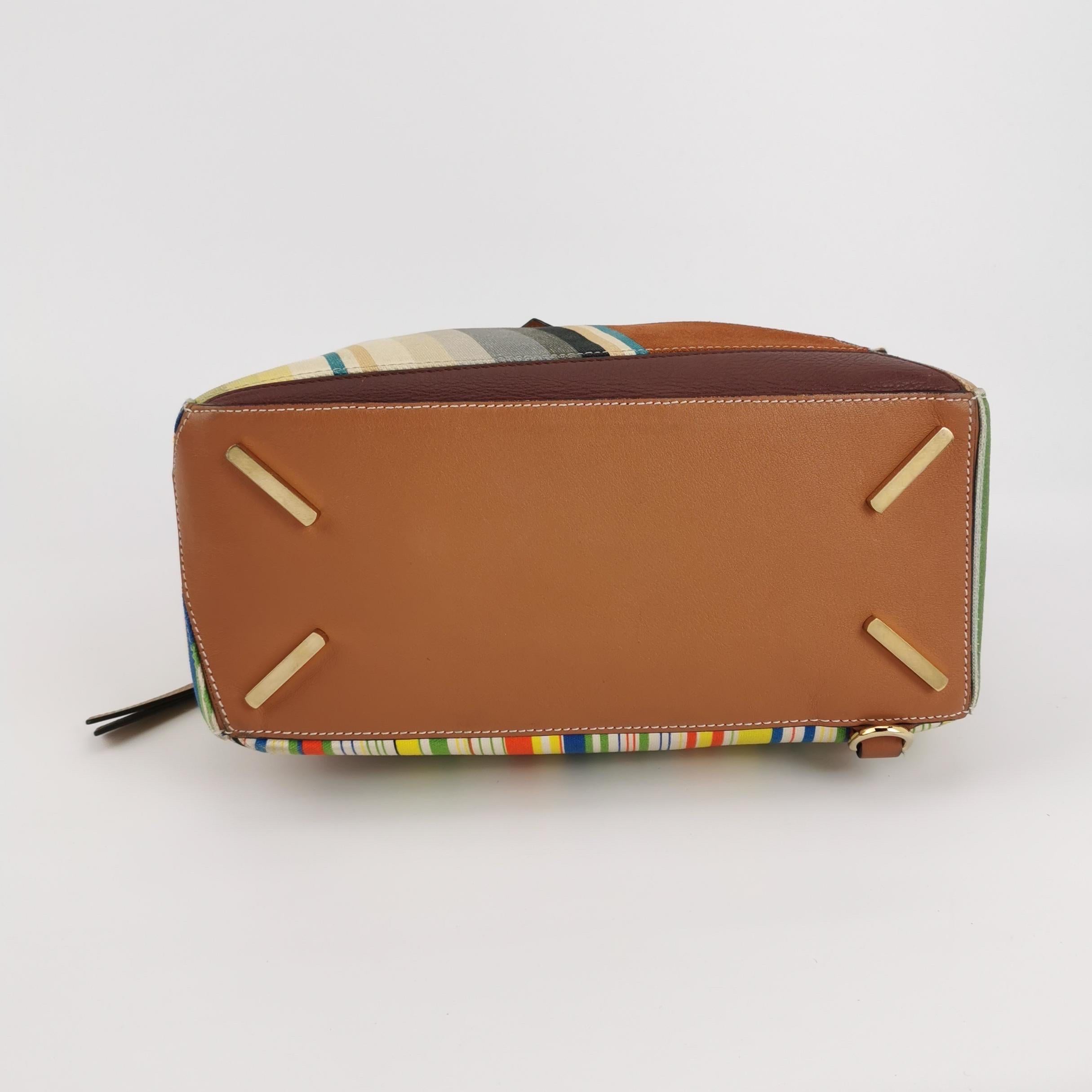 Loewe Puzzle Medium Multicolor Striped Canvas Leather Crossbody Bag Pour femmes en vente