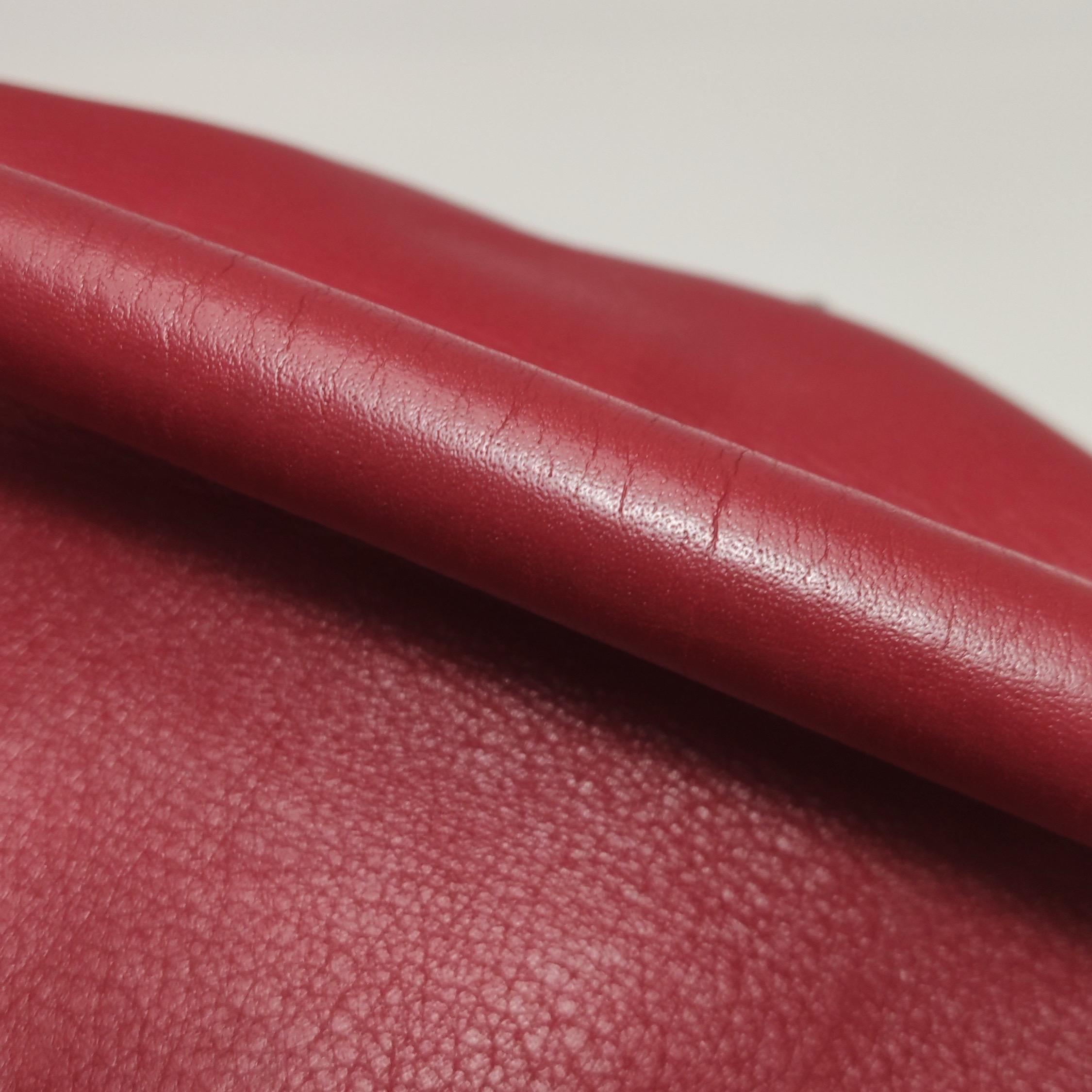 Loewe Puzzle Borsa media in pelle rossa con cerniera a tracolla in vendita 6