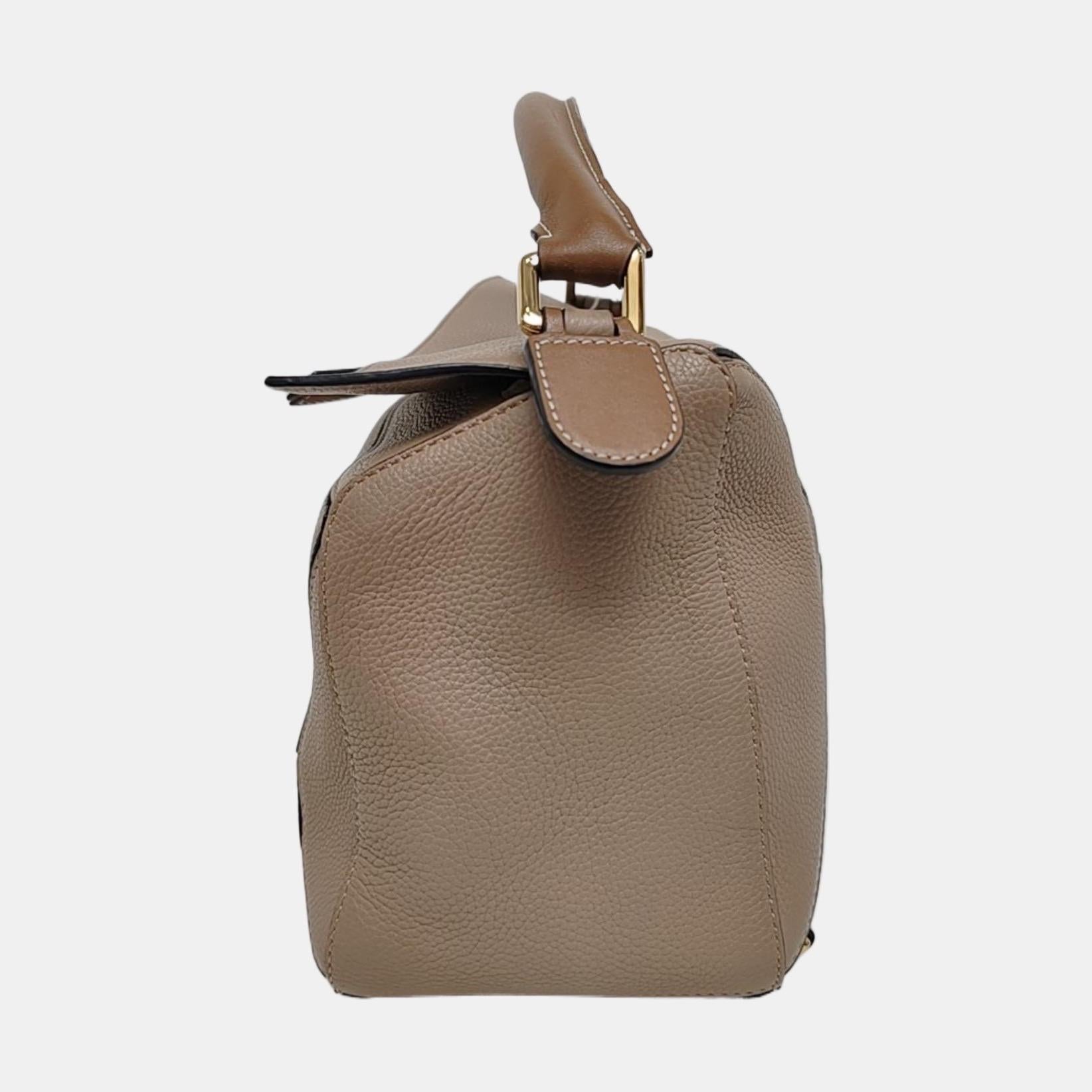 Loewe Puzzle Medium Sand Beige Sac en cuir de veau Brown Strap Bon état - En vente à AUBERVILLIERS, FR
