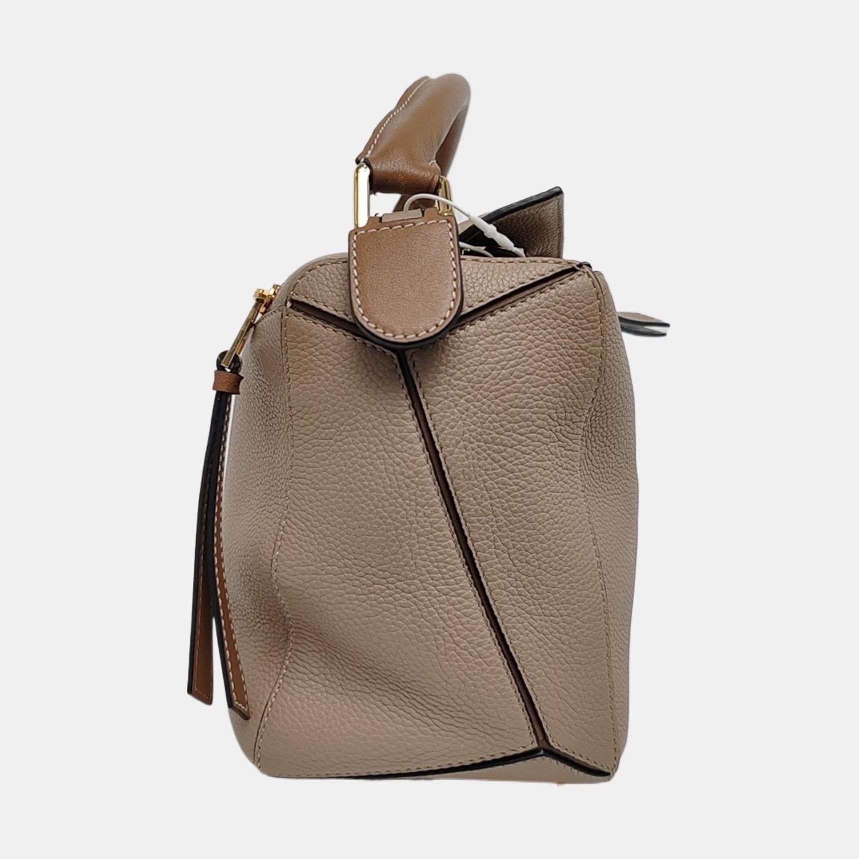 Loewe Puzzle Medium Sand Beige Sac en cuir de veau Brown Strap en vente 1