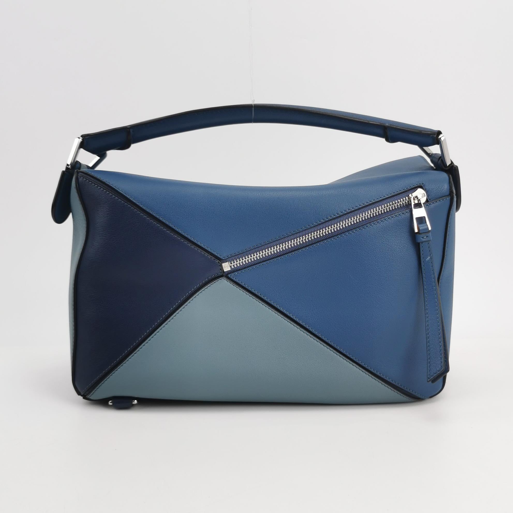 Loewe Puzzle Medium Tricolor Navy Sac en cuir en vente 1