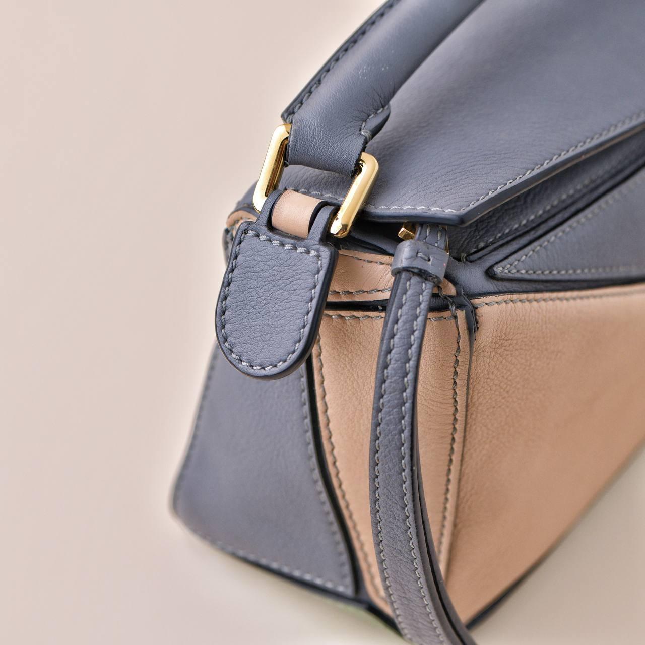 Loewe Puzzle Mini Asphalt Grey Nude Green Borsa a tracolla in pelle in vendita 5