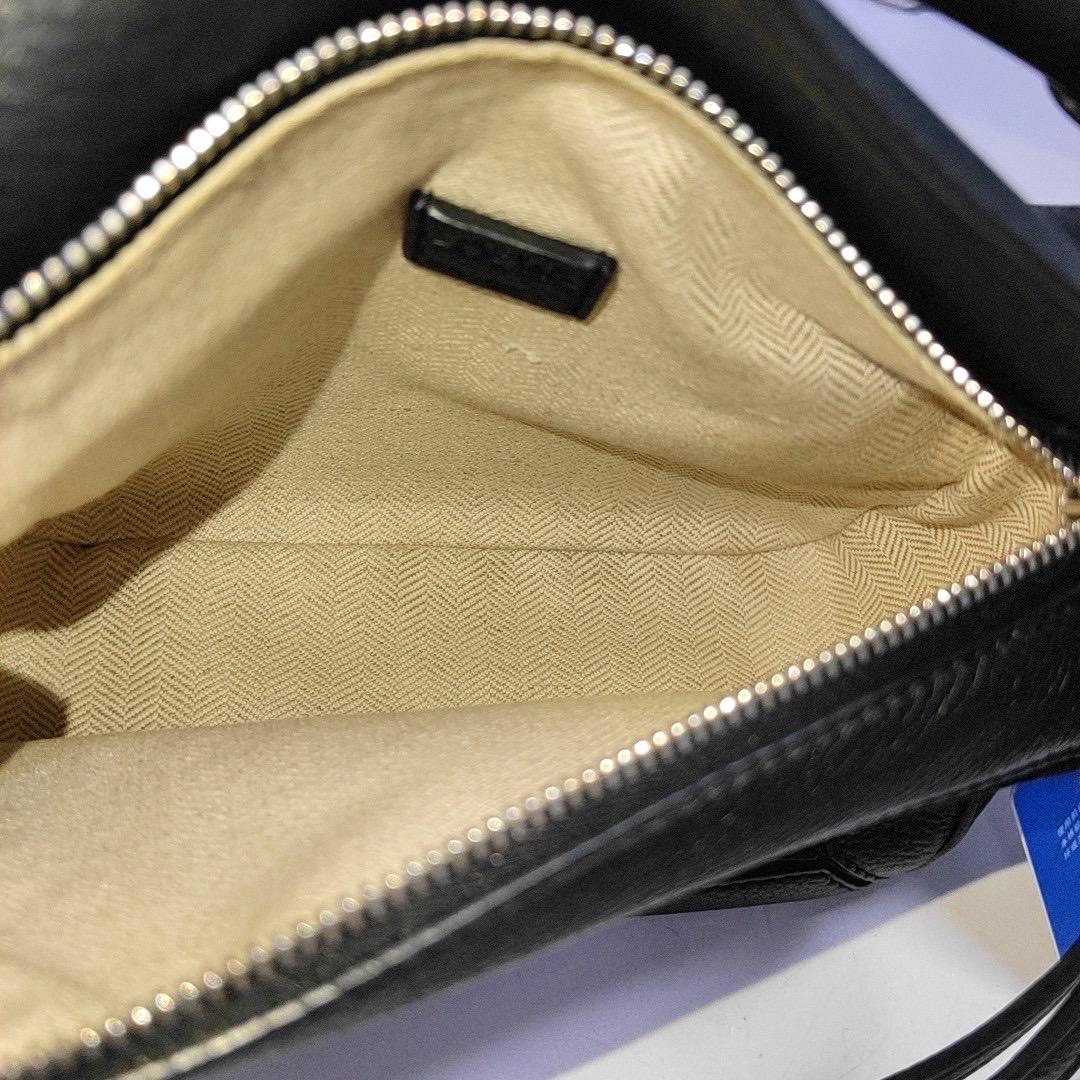 Loewe Puzzle Mini in pelle di vitello nera con cinturino intrecciato in vendita 7