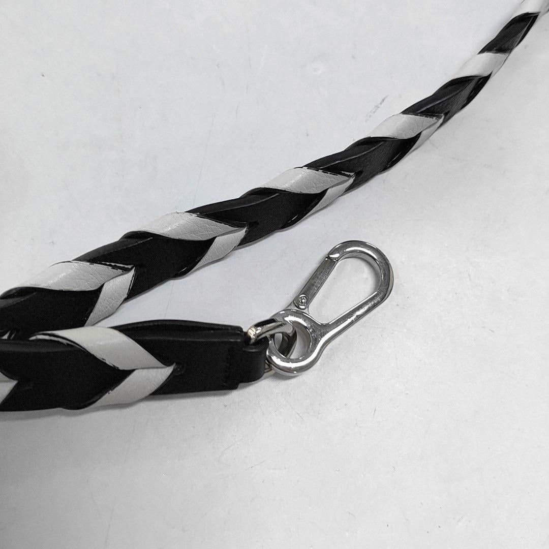 Loewe Puzzle Mini in pelle di vitello nera con cinturino intrecciato in vendita 1