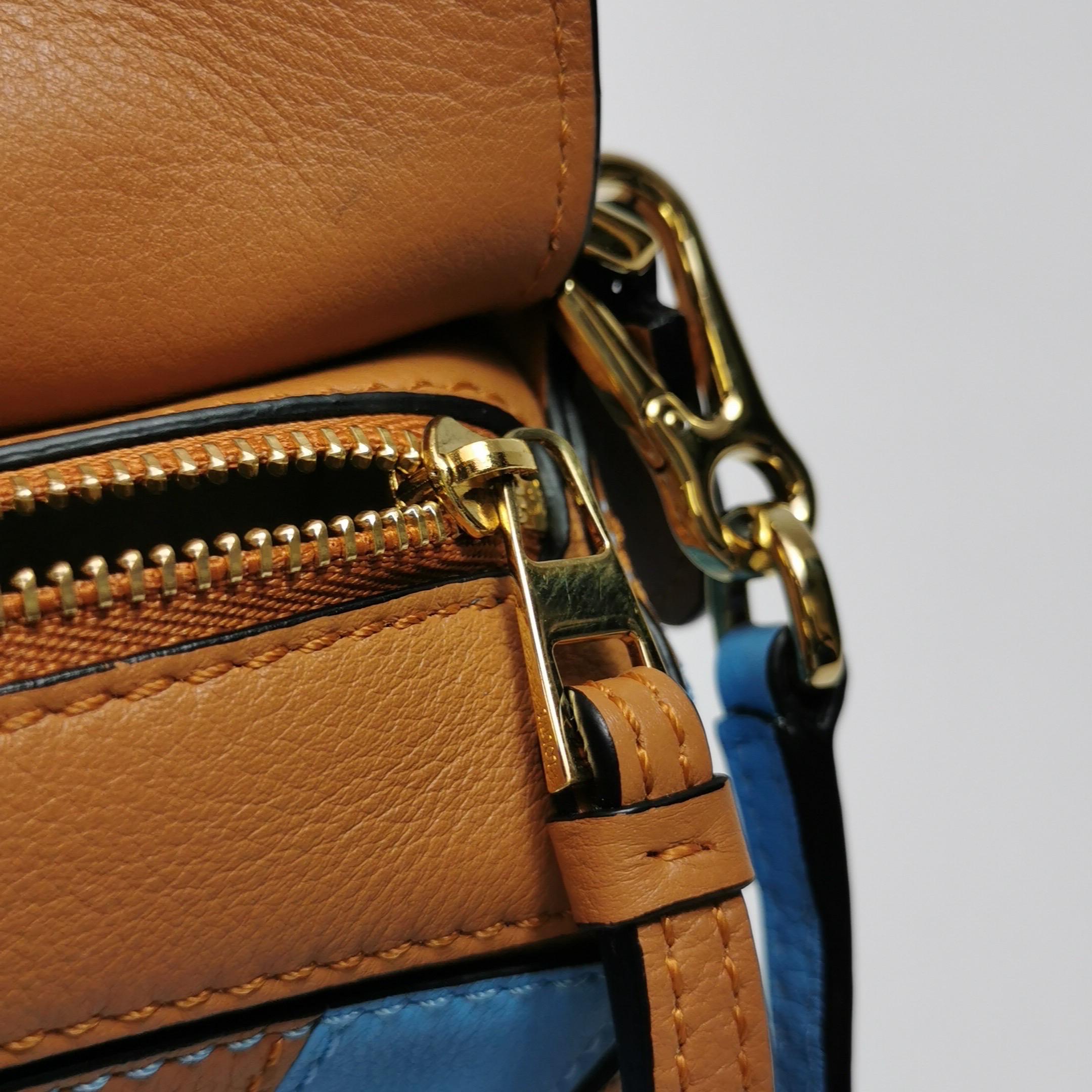 Loewe Puzzle Mini Blue and Brown Stripes Calfskin leather bag In Excellent Condition For Sale In AUBERVILLIERS, FR