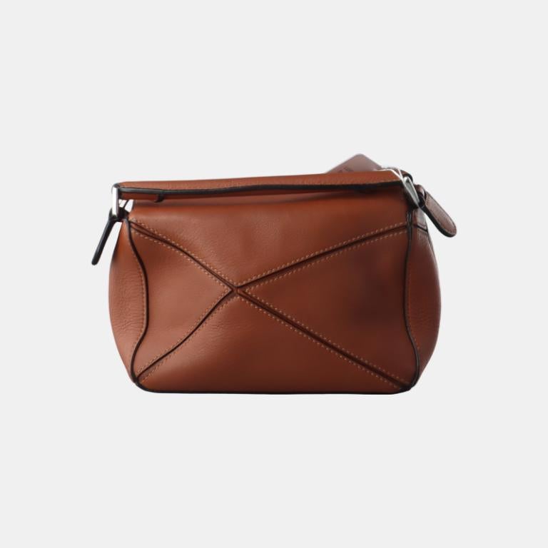 Loewe Puzzle Mini Caramel Tan Calfskin Leather Crossbody Bag In Excellent Condition For Sale In AUBERVILLIERS, FR