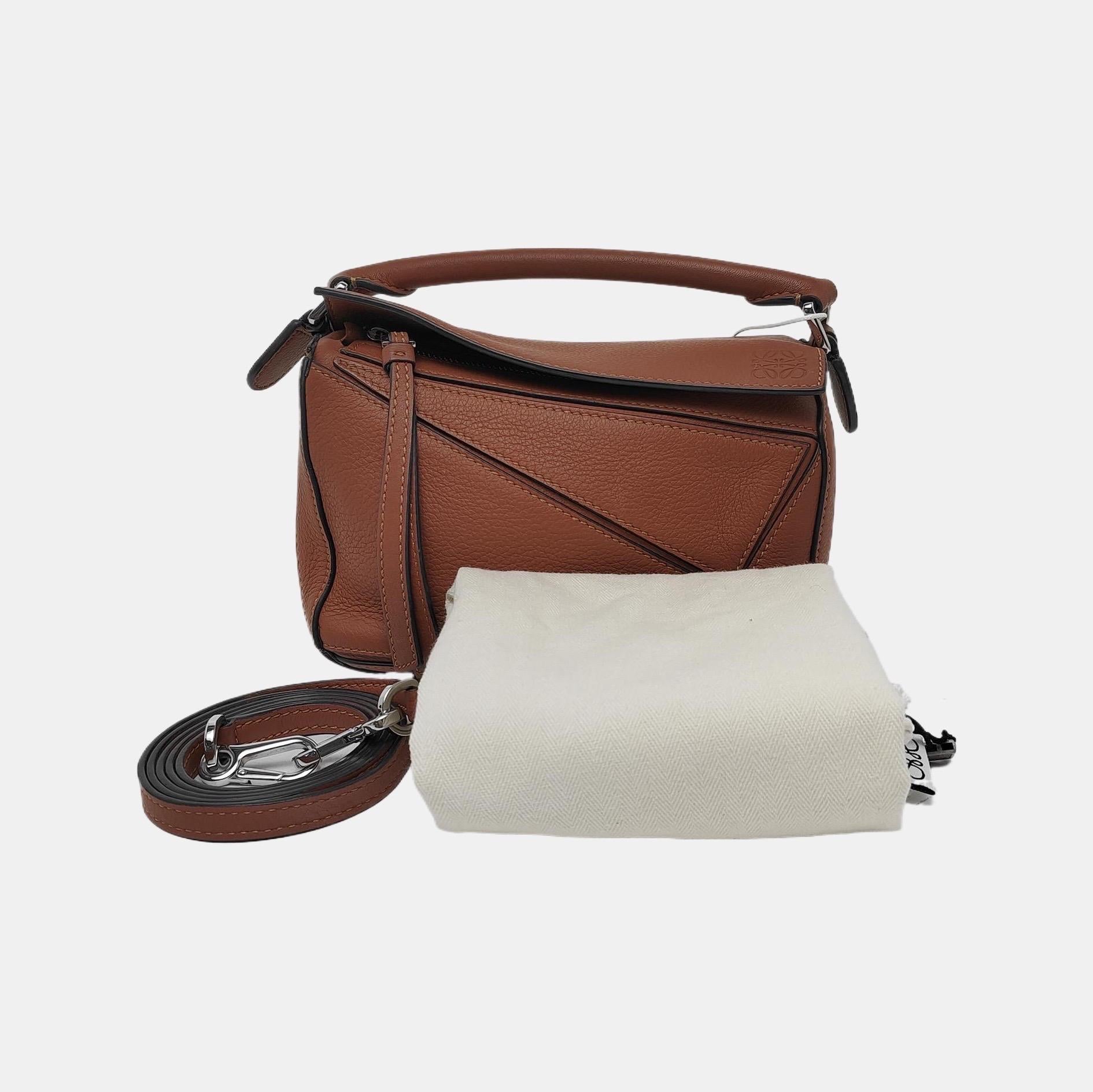Loewe Puzzle Mini Caramel Tan Grained Calfskin Leather Crossbody Bag For Sale 6