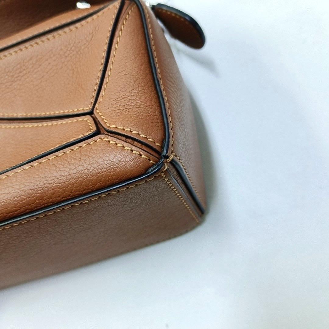 Loewe Puzzle Mini Caramel Tan Grained Calfskin Leather Crossbody Bag For Sale 7
