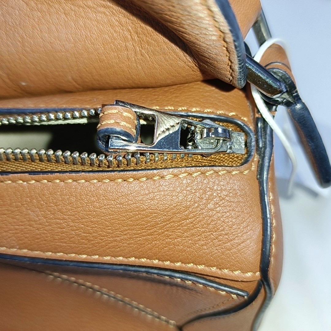 Loewe Puzzle Mini Caramel Tan Grained Calfskin Leather Crossbody Bag For Sale 4