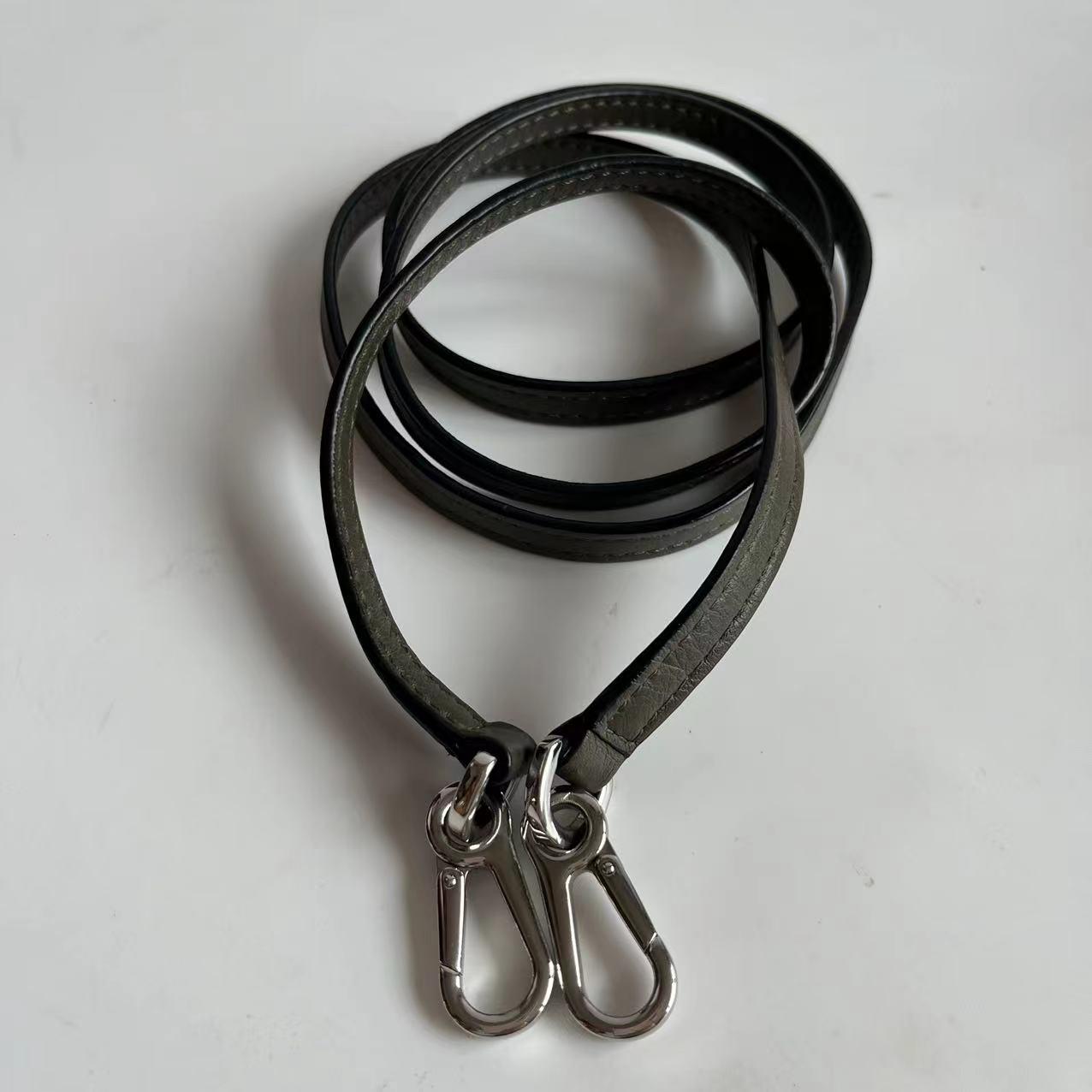 Loewe Puzzle Mini Olive Green Sac à bandoulière en cuir de veau en vente 15