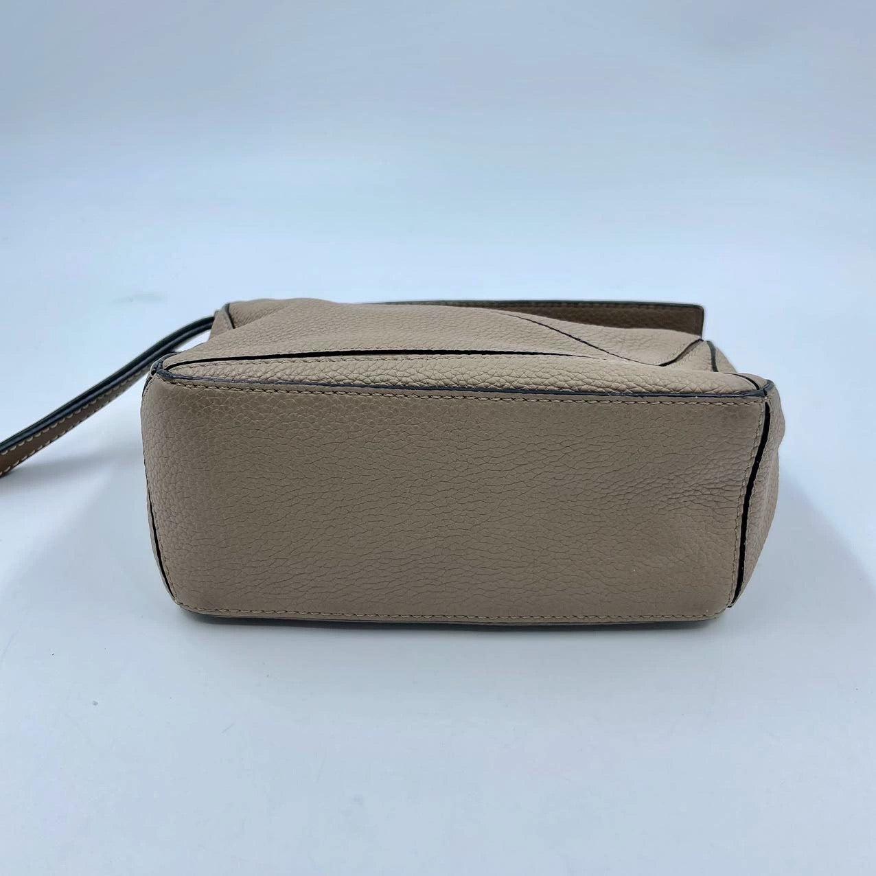 Loewe Puzzle Mini Sandy Beige Calfskin Leather Crossbody Bag For Sale 3