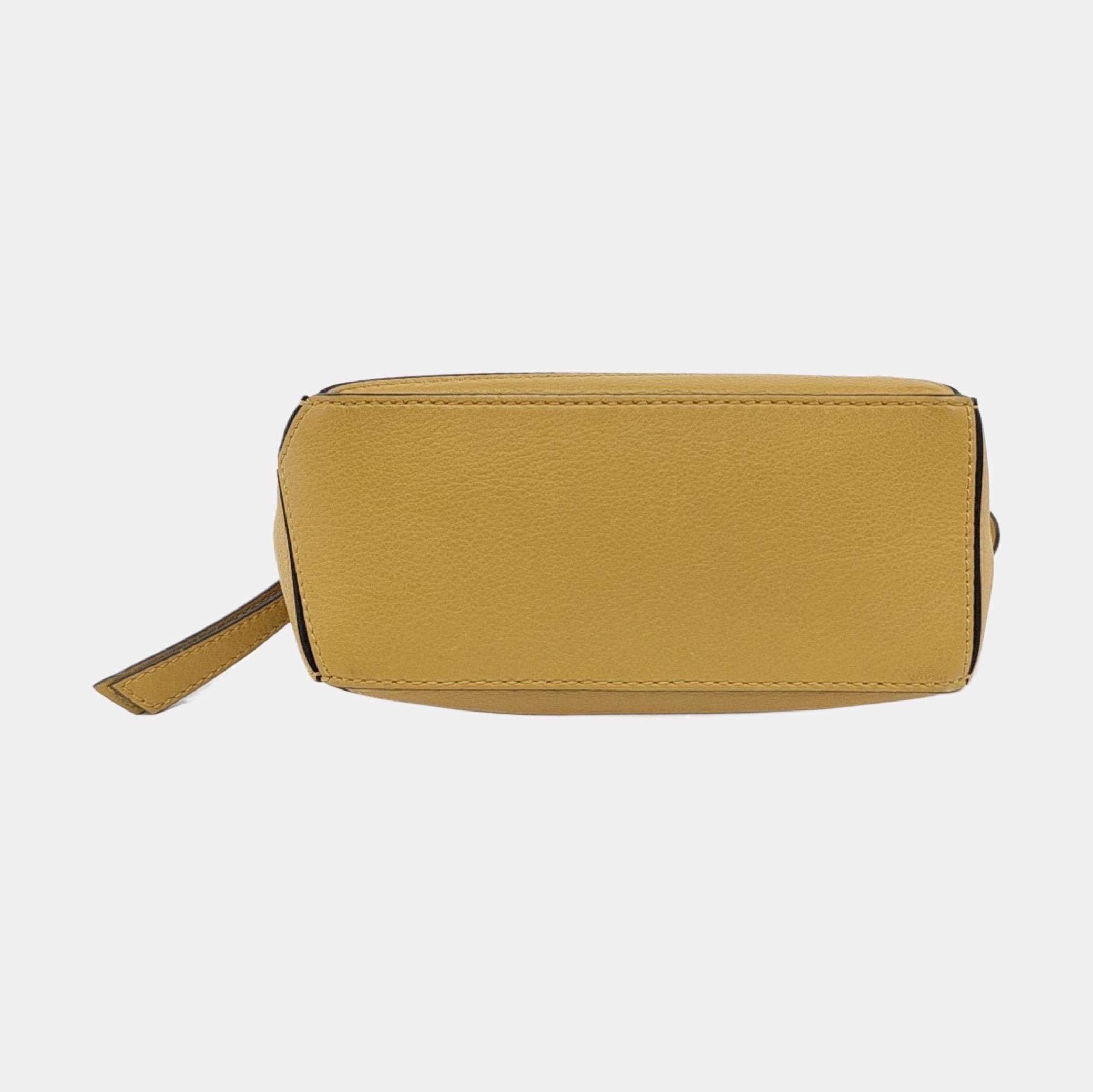 Loewe Puzzle Mini Yellow Calfskin Leather Gold Hardware Crossbody Bag For Sale 3