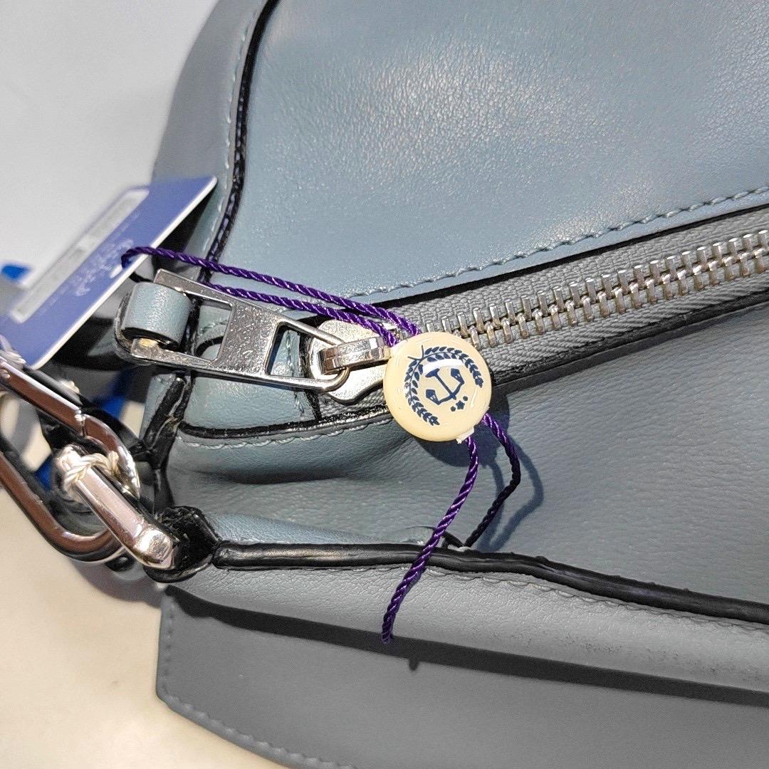 Loewe Puzzle Small Ash blue Calfskin Leather Crossbody Bag For Sale 8