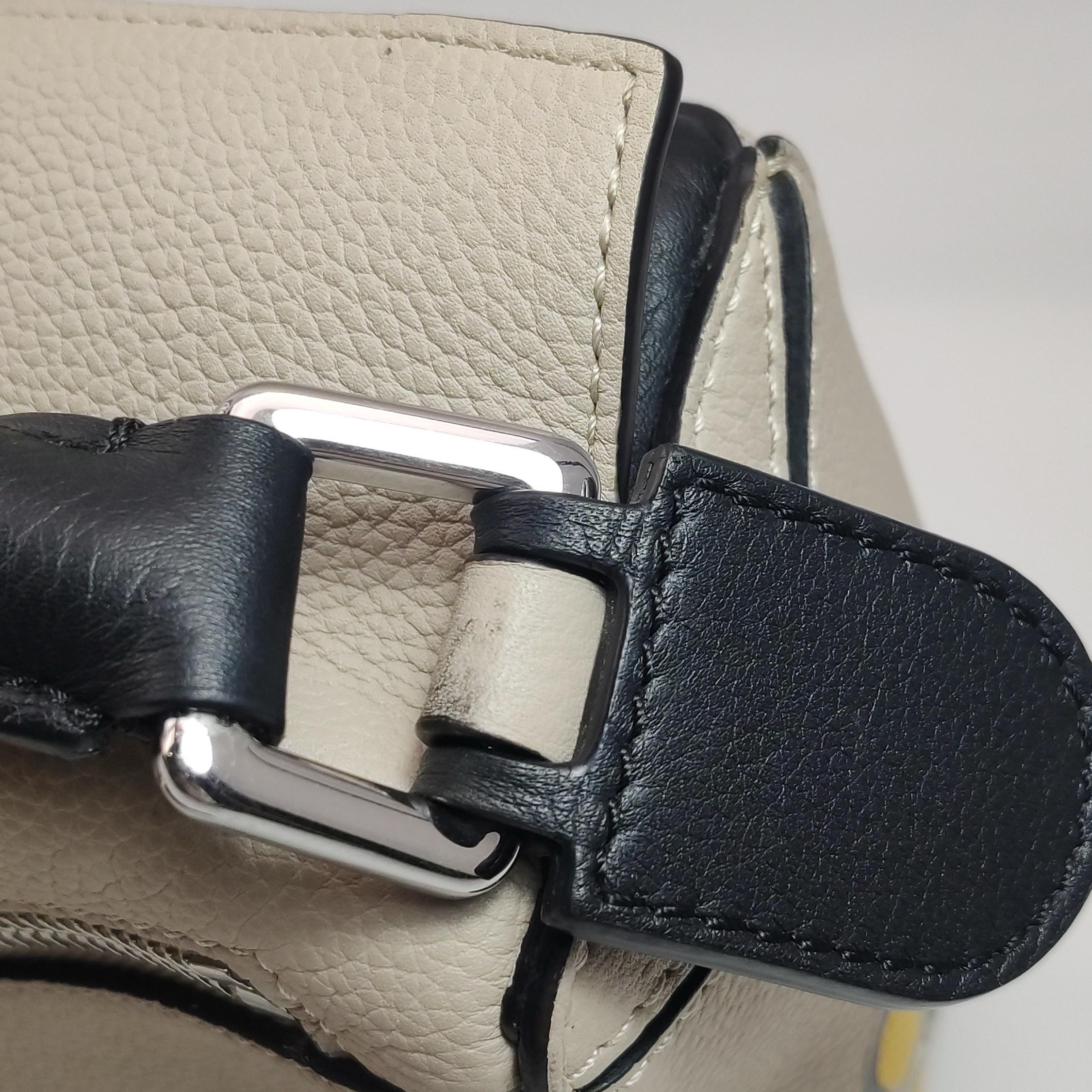 Loewe Puzzle Small Beige Herbarium Holiday Collection'S in pelle di vitello Crossbody in vendita 9