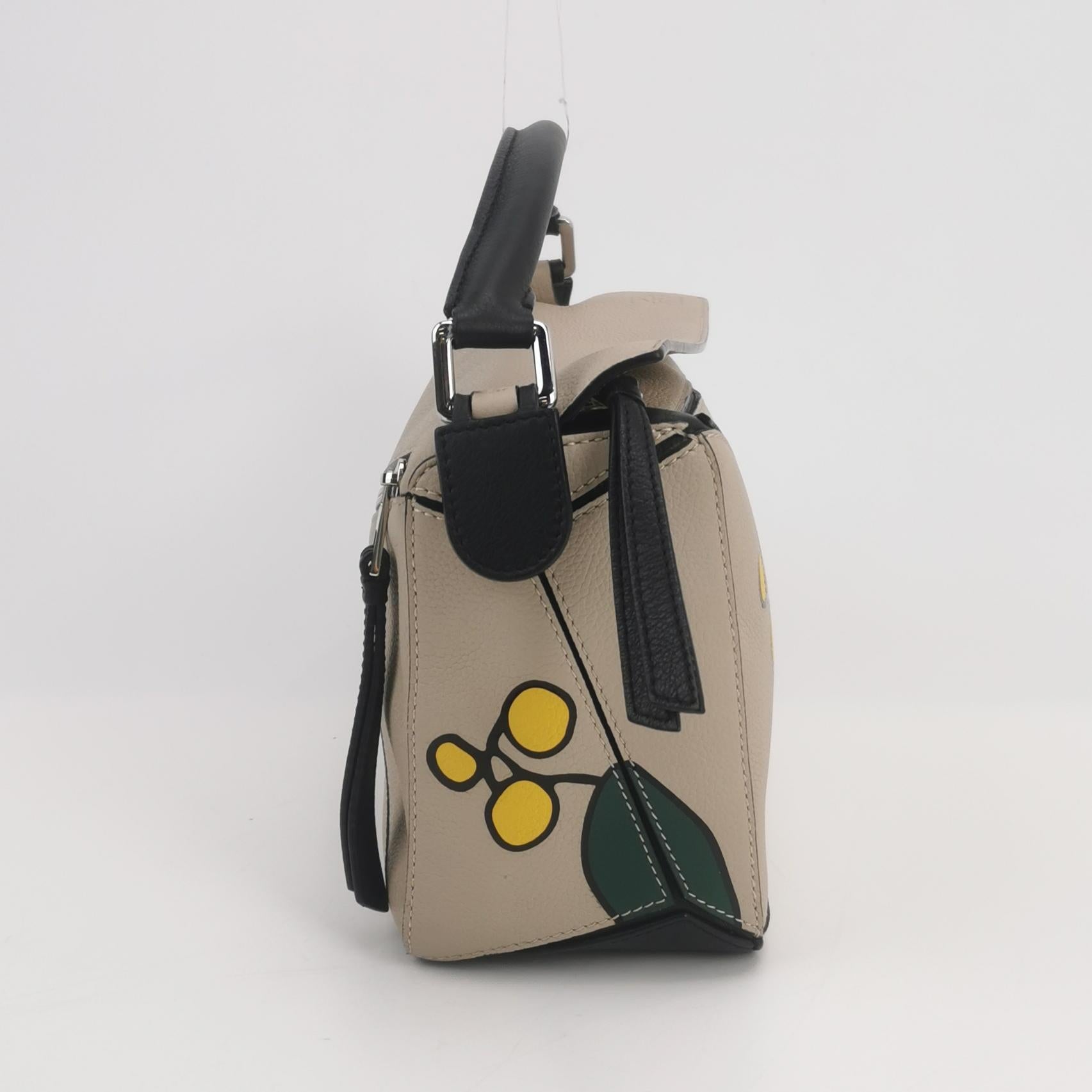Loewe Puzzle Small Beige Herbarium Holiday Collection'S in pelle di vitello Crossbody in vendita 2