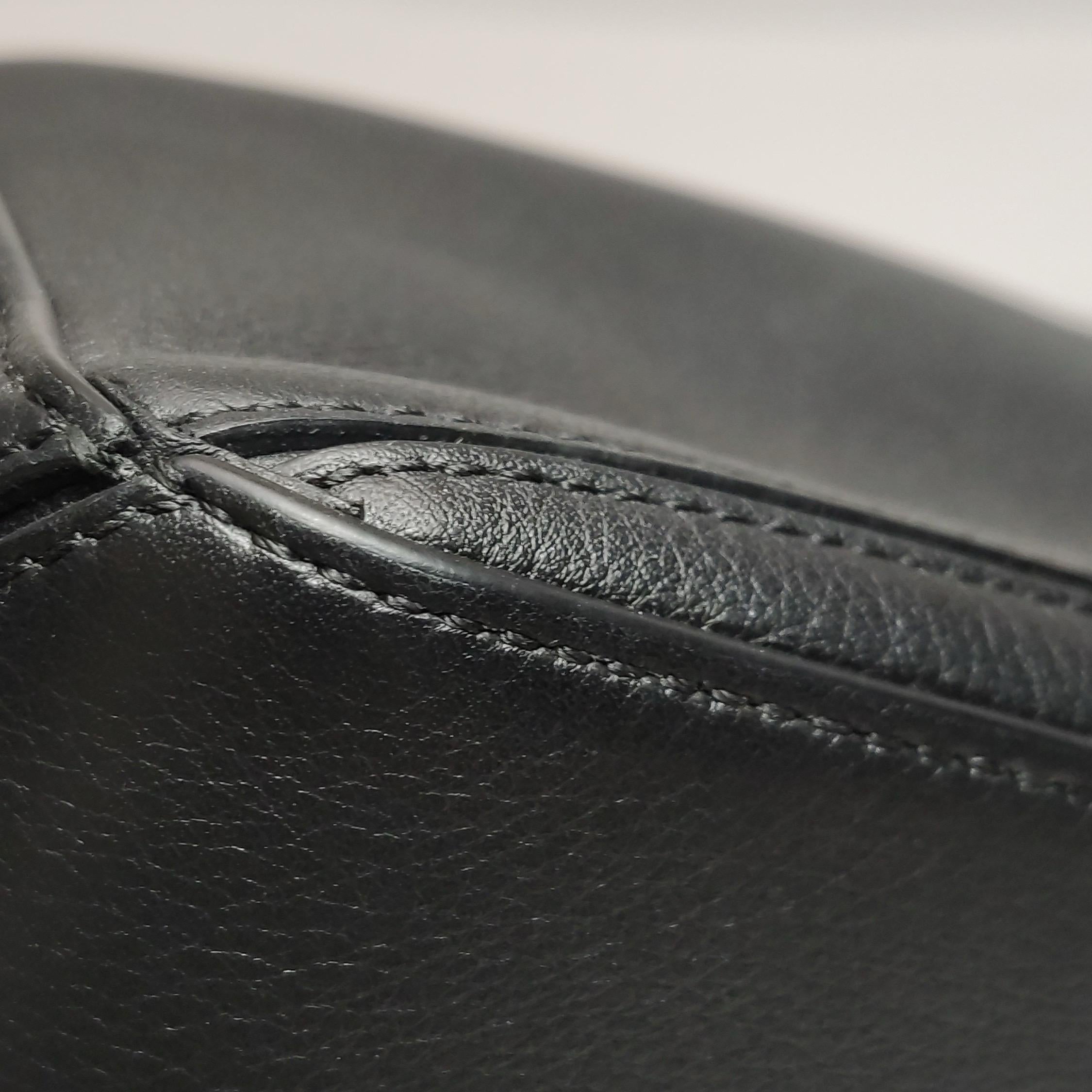 Loewe Puzzle Small Black Grained Leather White Logo en vente 12