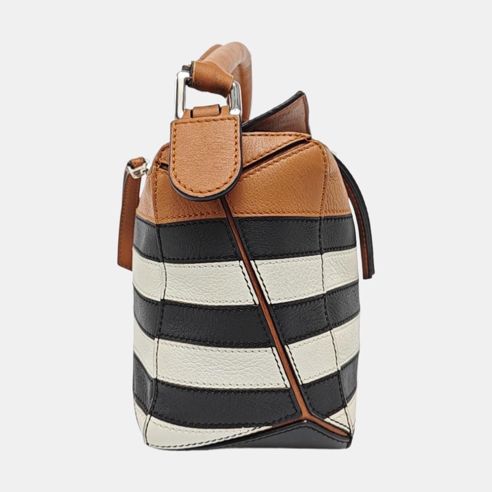 Loewe Puzzle Small Black White Brown Stripes Crossbody Bag 2019 en vente 1